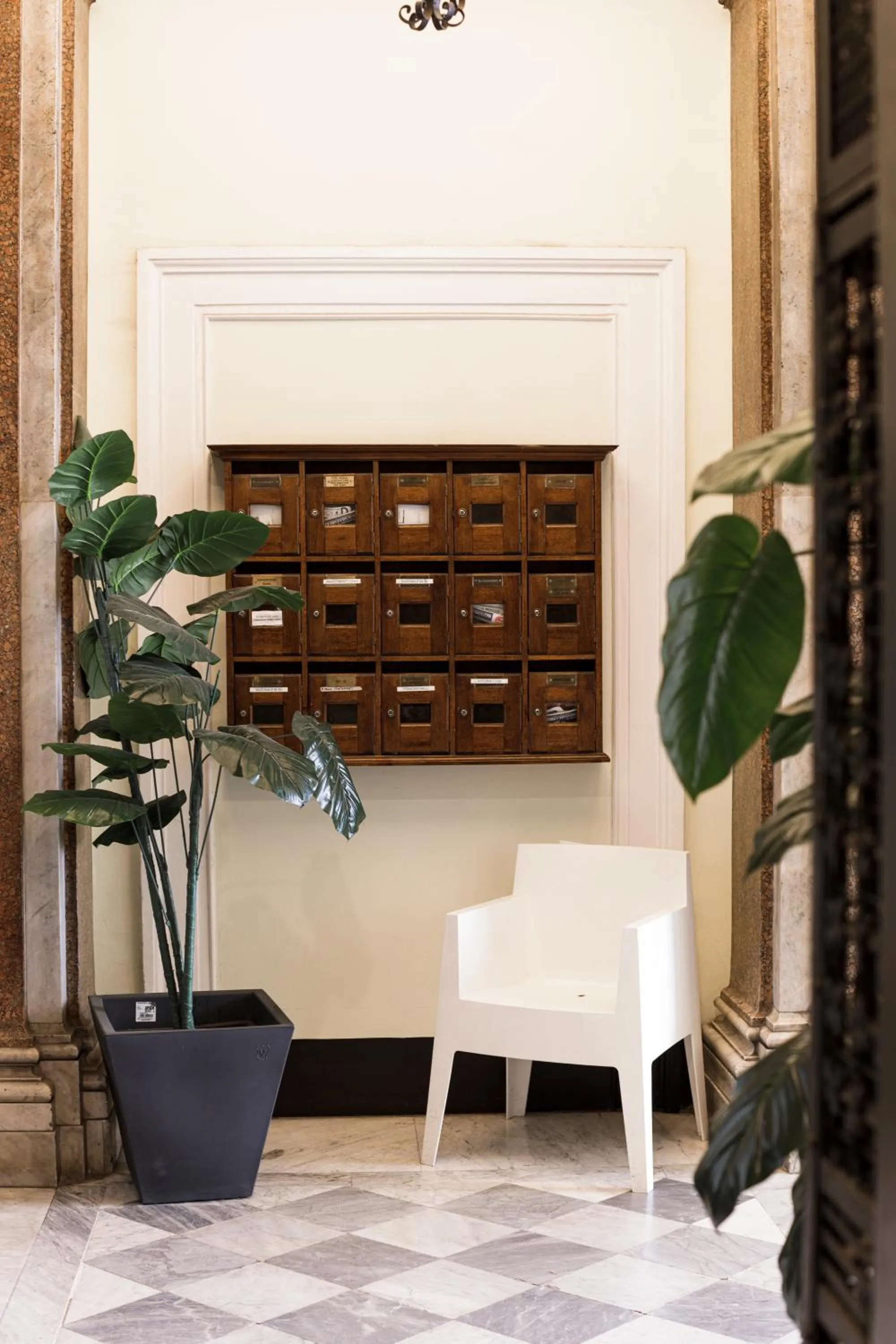 Property building in Esposizione Boutique