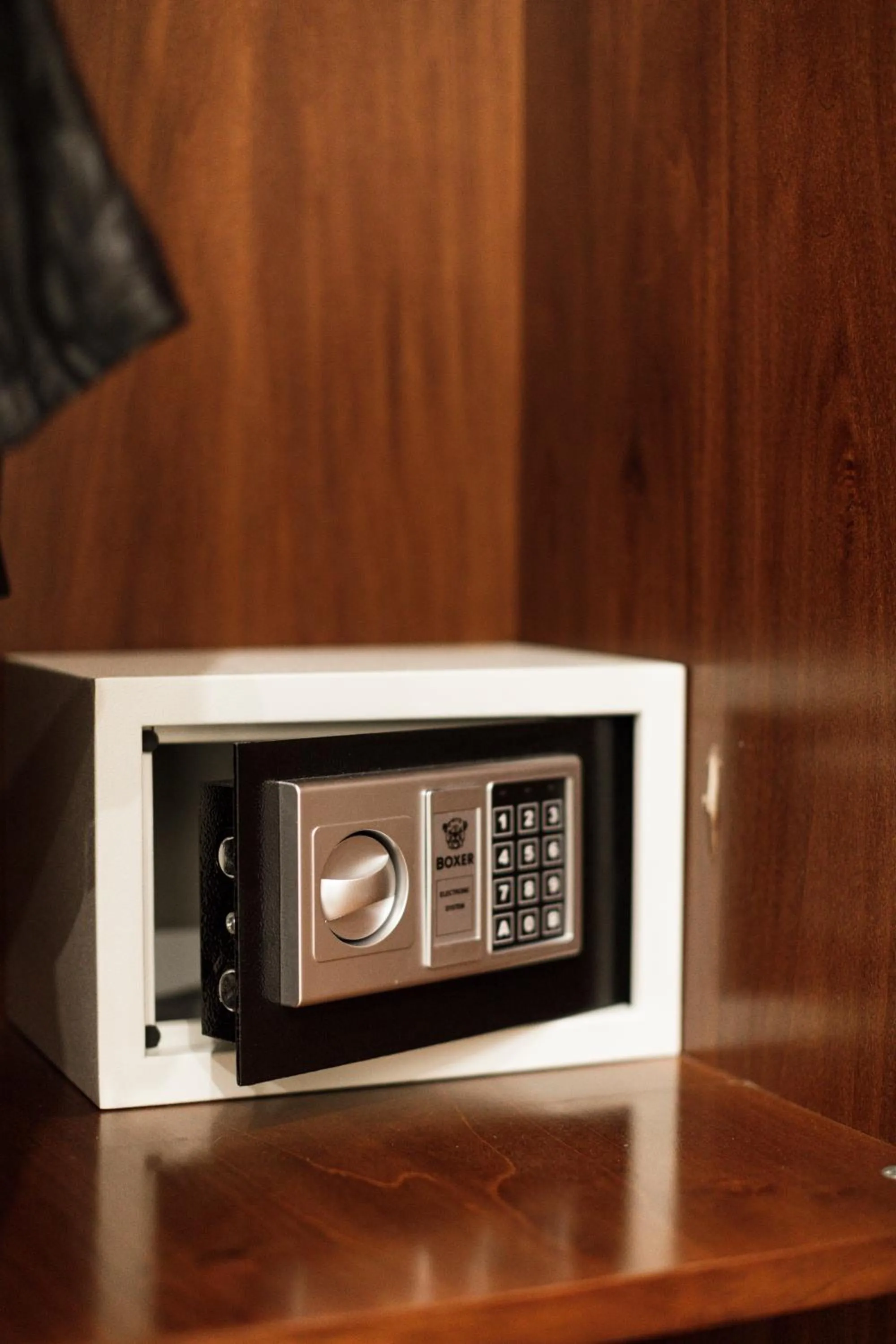 safe in Esposizione Boutique