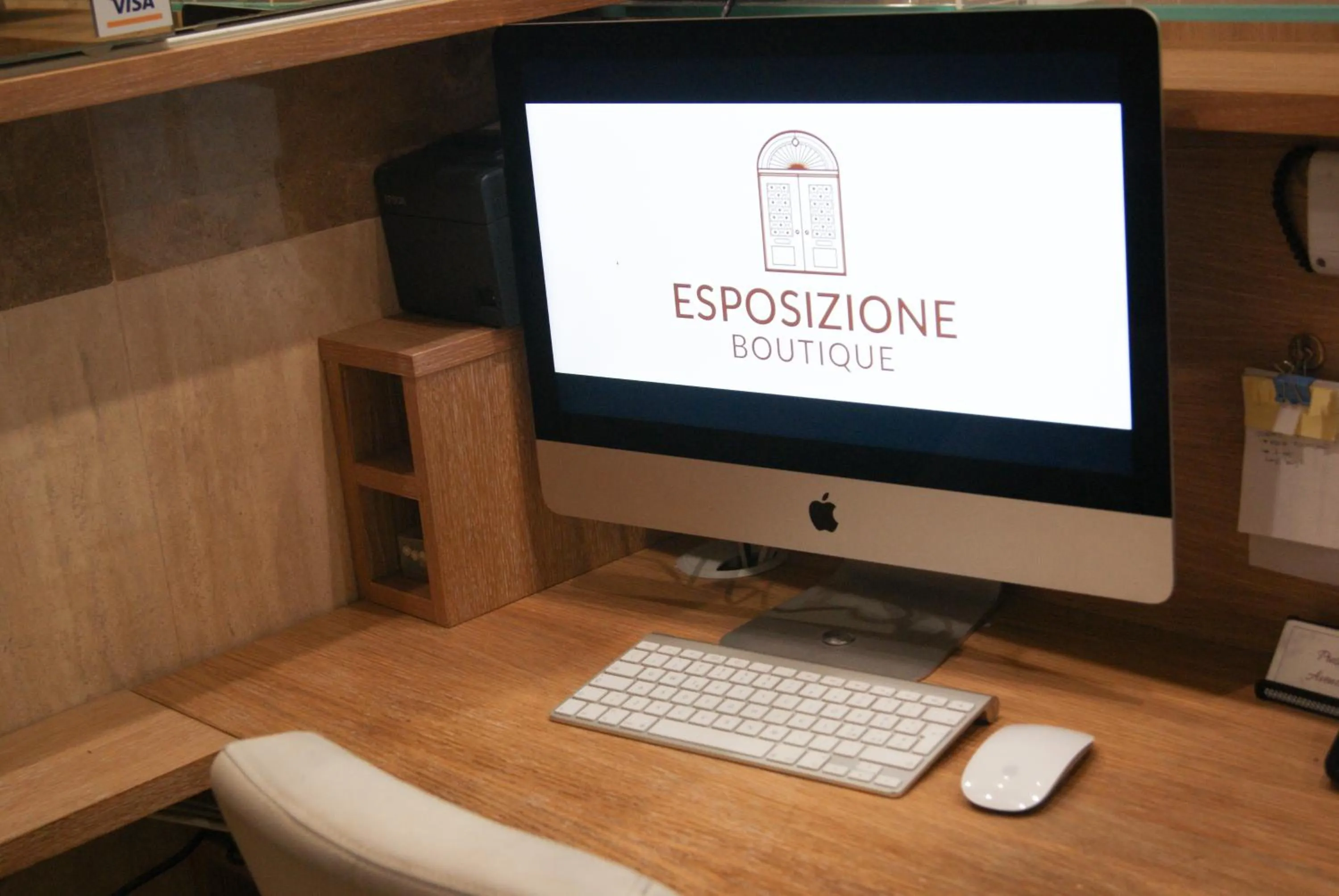 hair dresser in Esposizione Boutique
