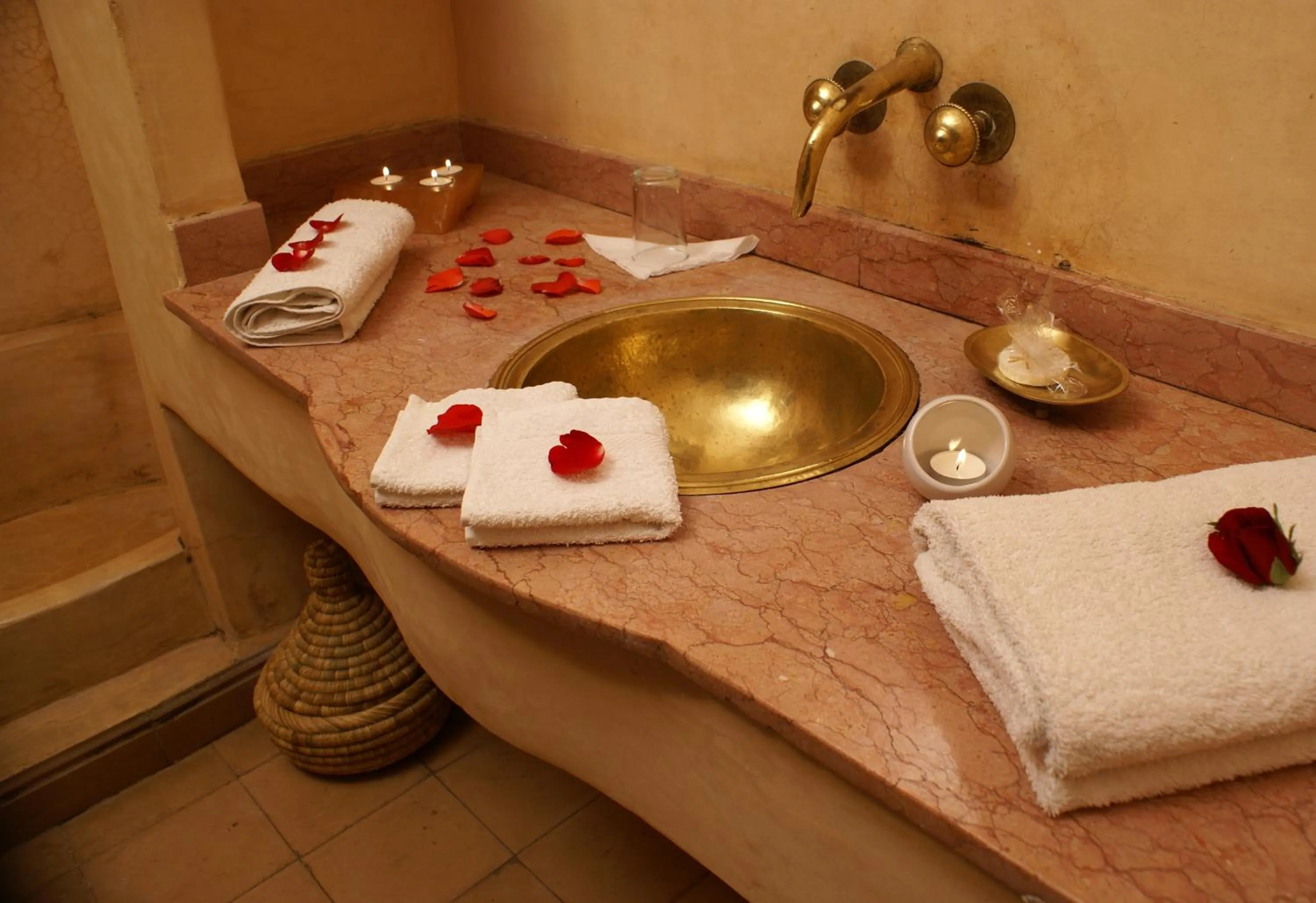 Bathroom in Riad Alwane