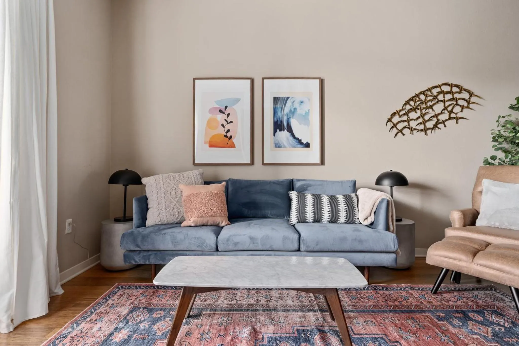 Living room in Lodgeur at Elan Med Center