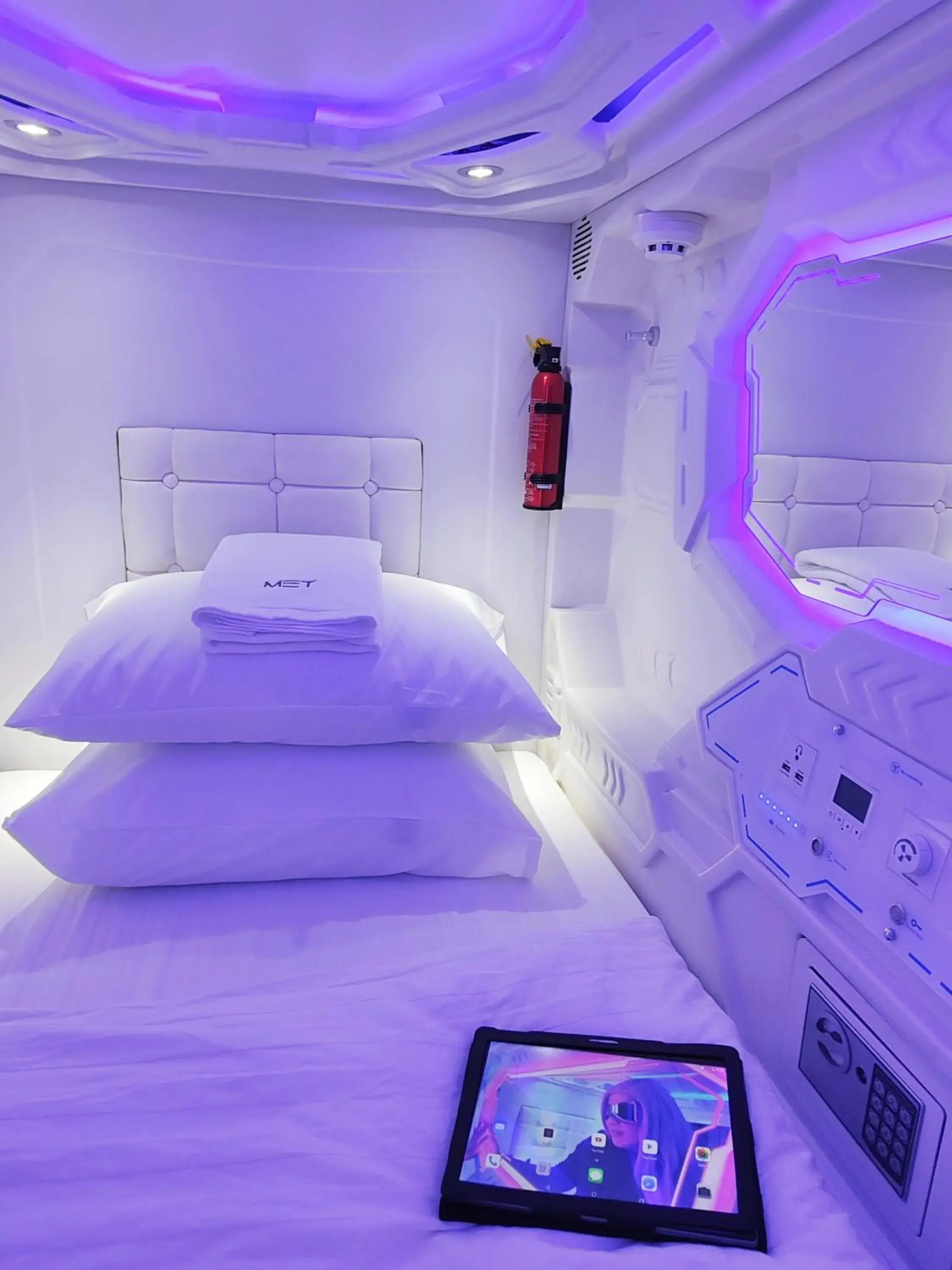 Bed in Met A Space Pod @Phrom Phong Bed in Met A Space Pod @Phrom Phong