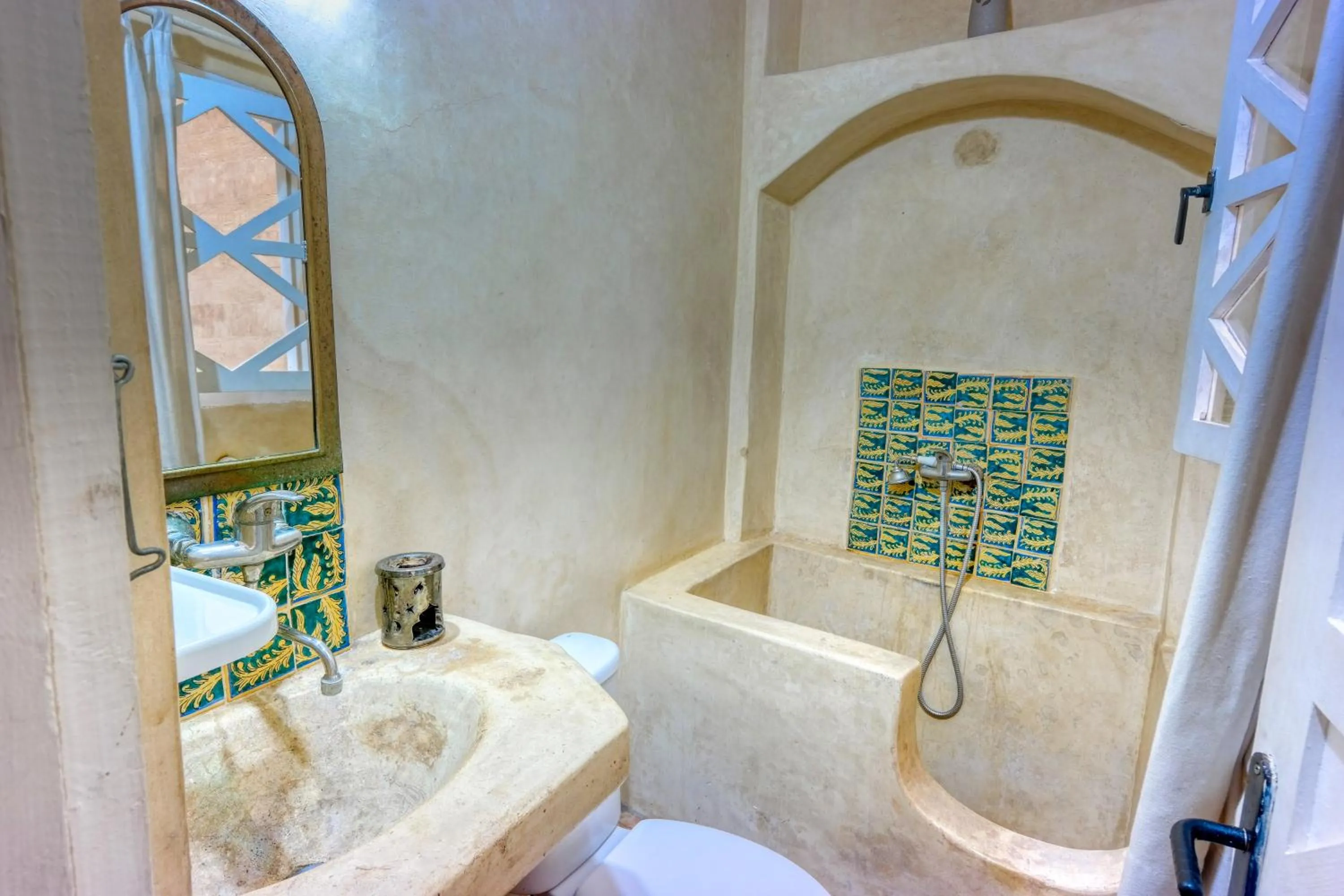 Bathroom in Riad Dar Latigeo