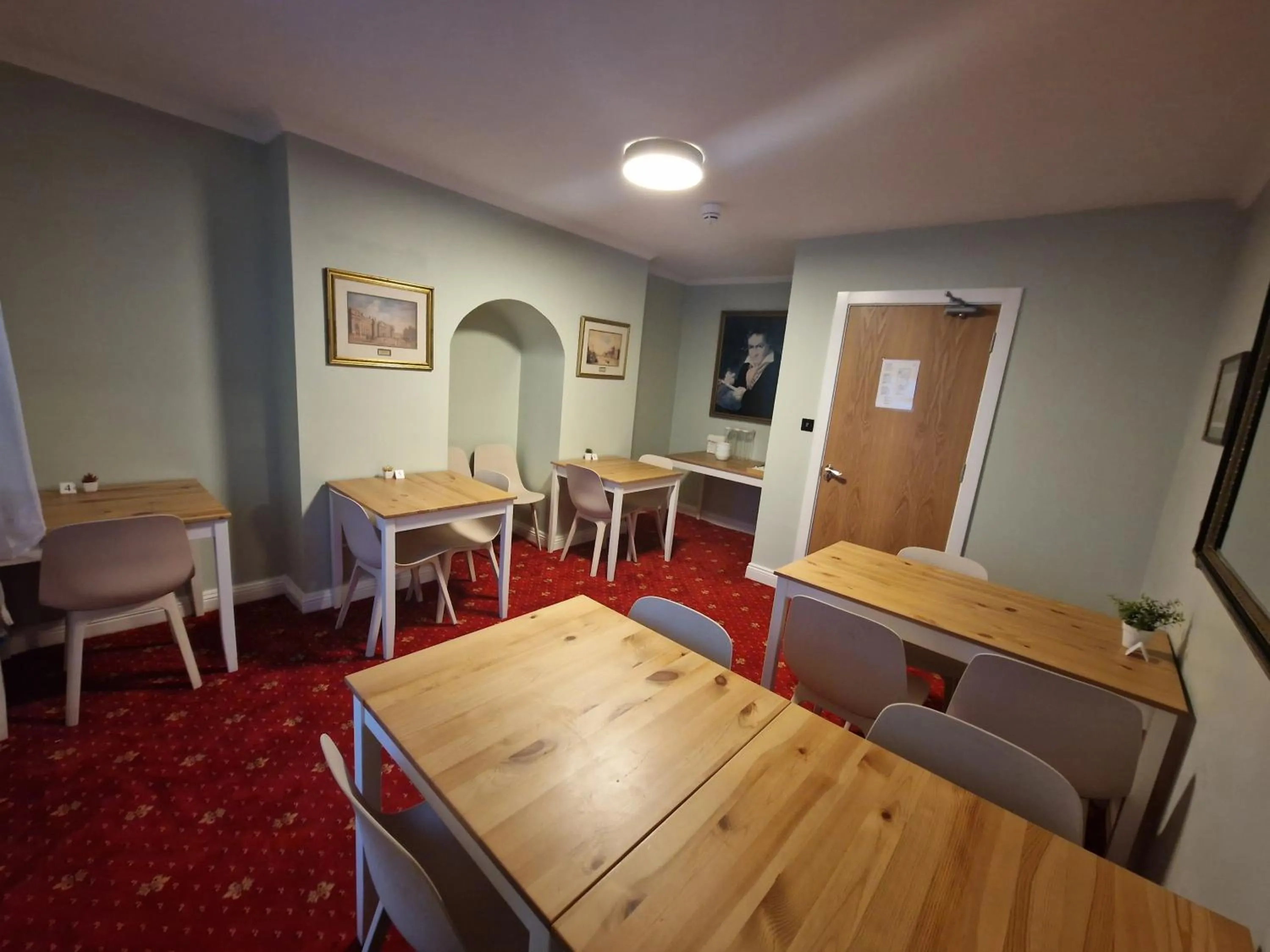 Dining area in Lyndon Guesthouse