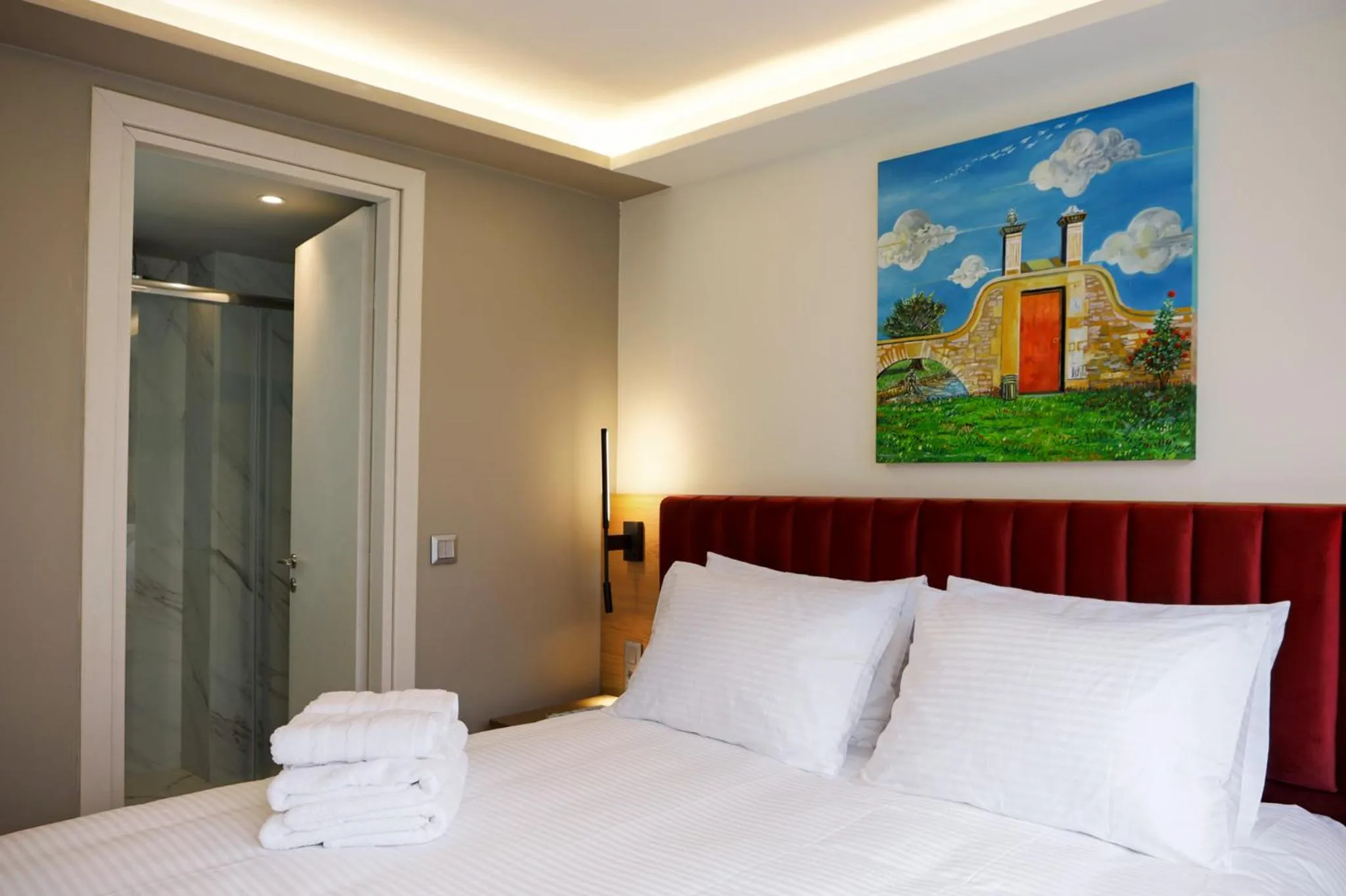 Bed in Urban Frame Acropolis