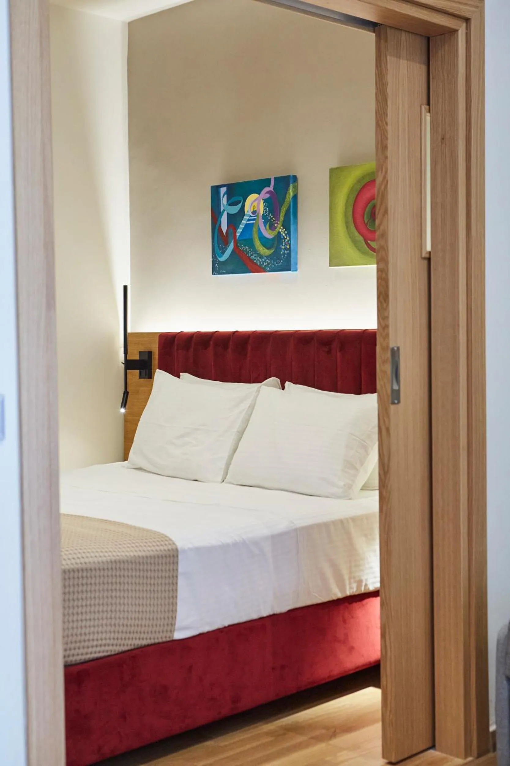 Bedroom, Bed in Urban Frame Acropolis