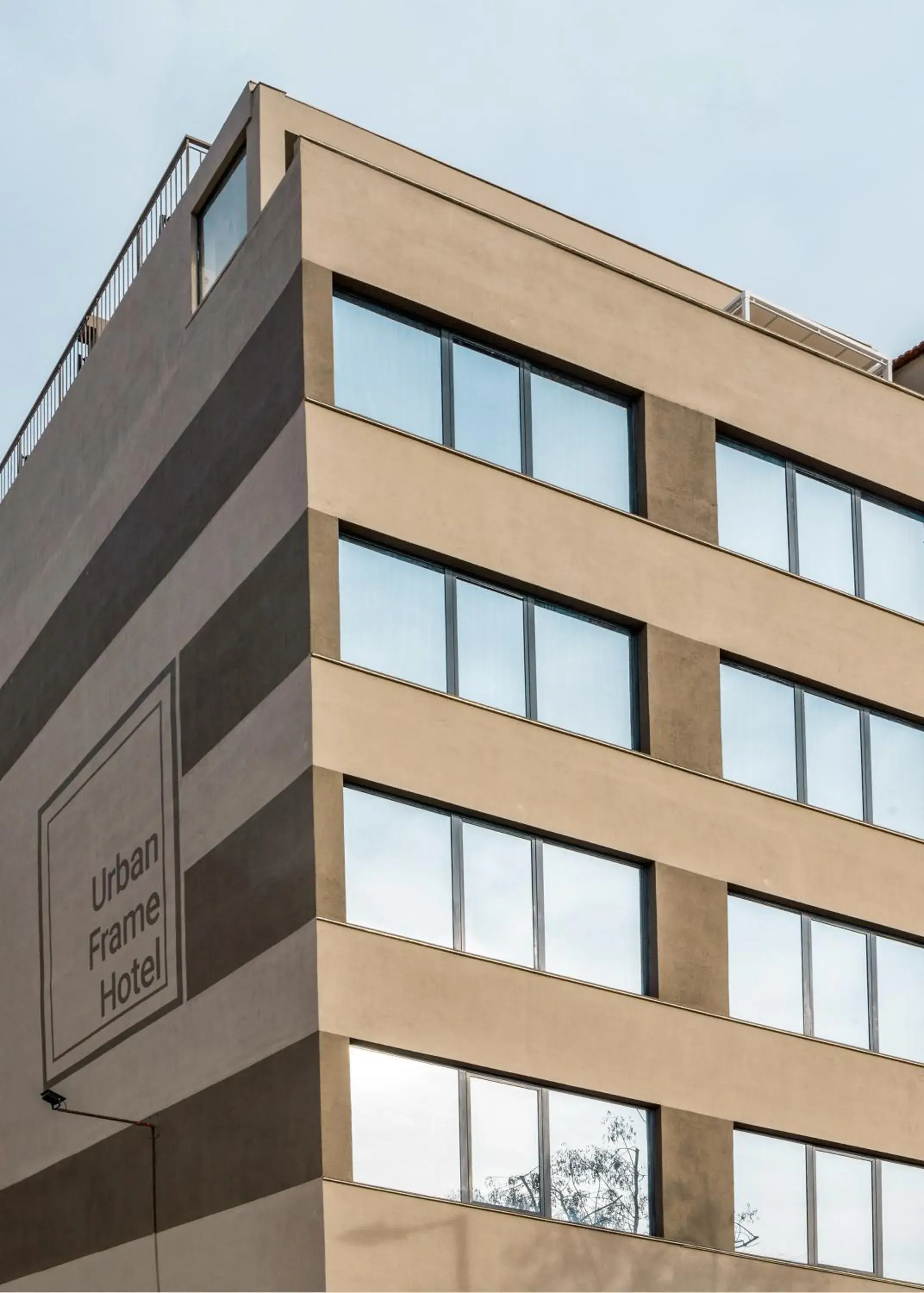 Property building in Urban Frame Acropolis Property building in Urban Frame Acropolis