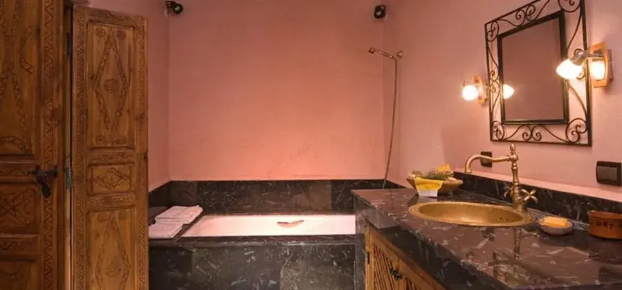 Deluxe Double or Twin Room with Balcony in Dar Imlil Deluxe Double or Twin Room with Balcony in Dar Imlil