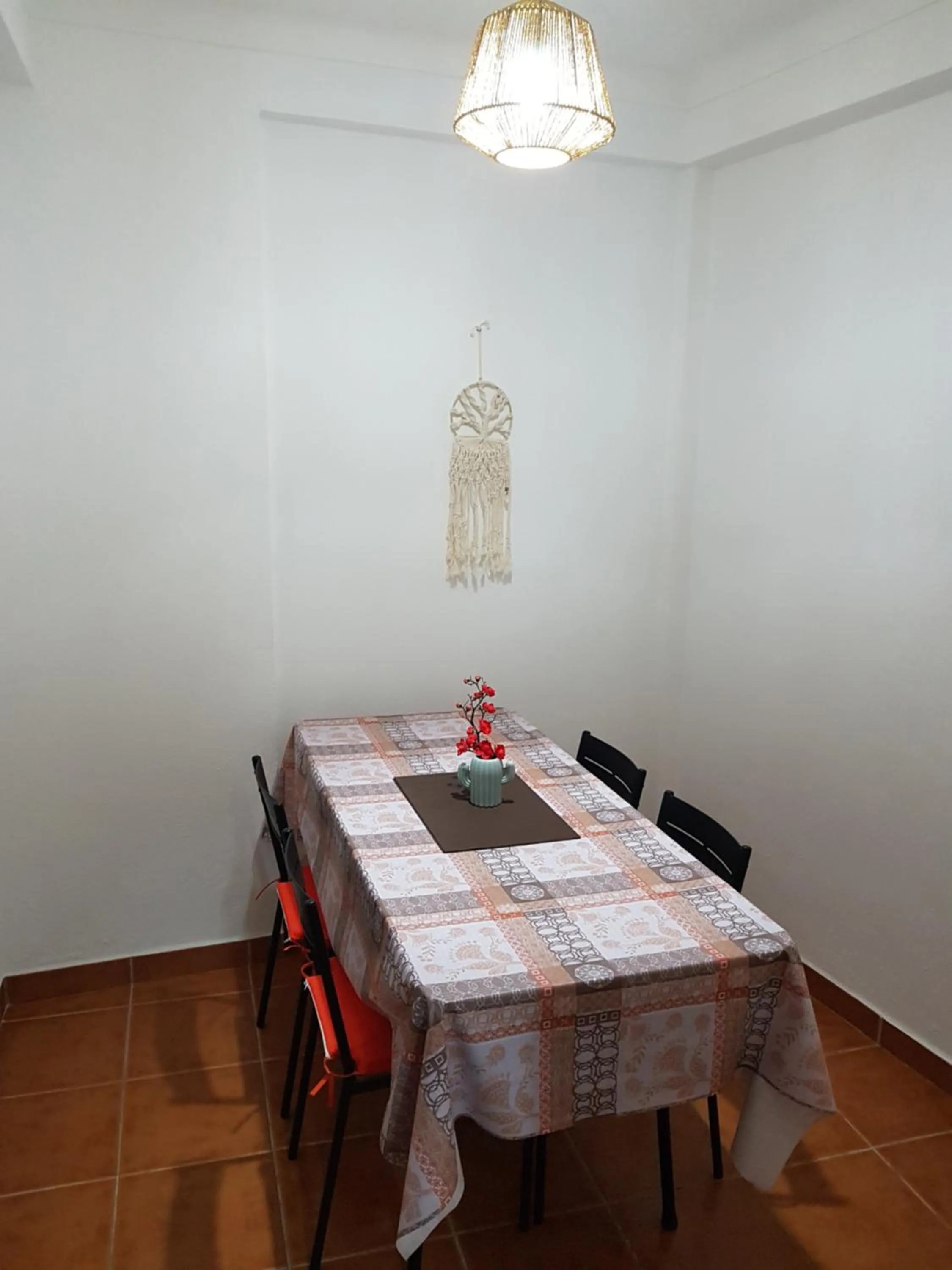 Dining area in Moradia Rocleo Tavira House