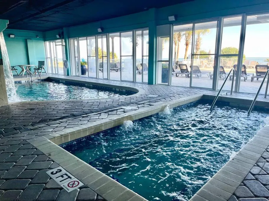 Swimming pool in GolfView Villa/Center of MB/BEST View/End Unit