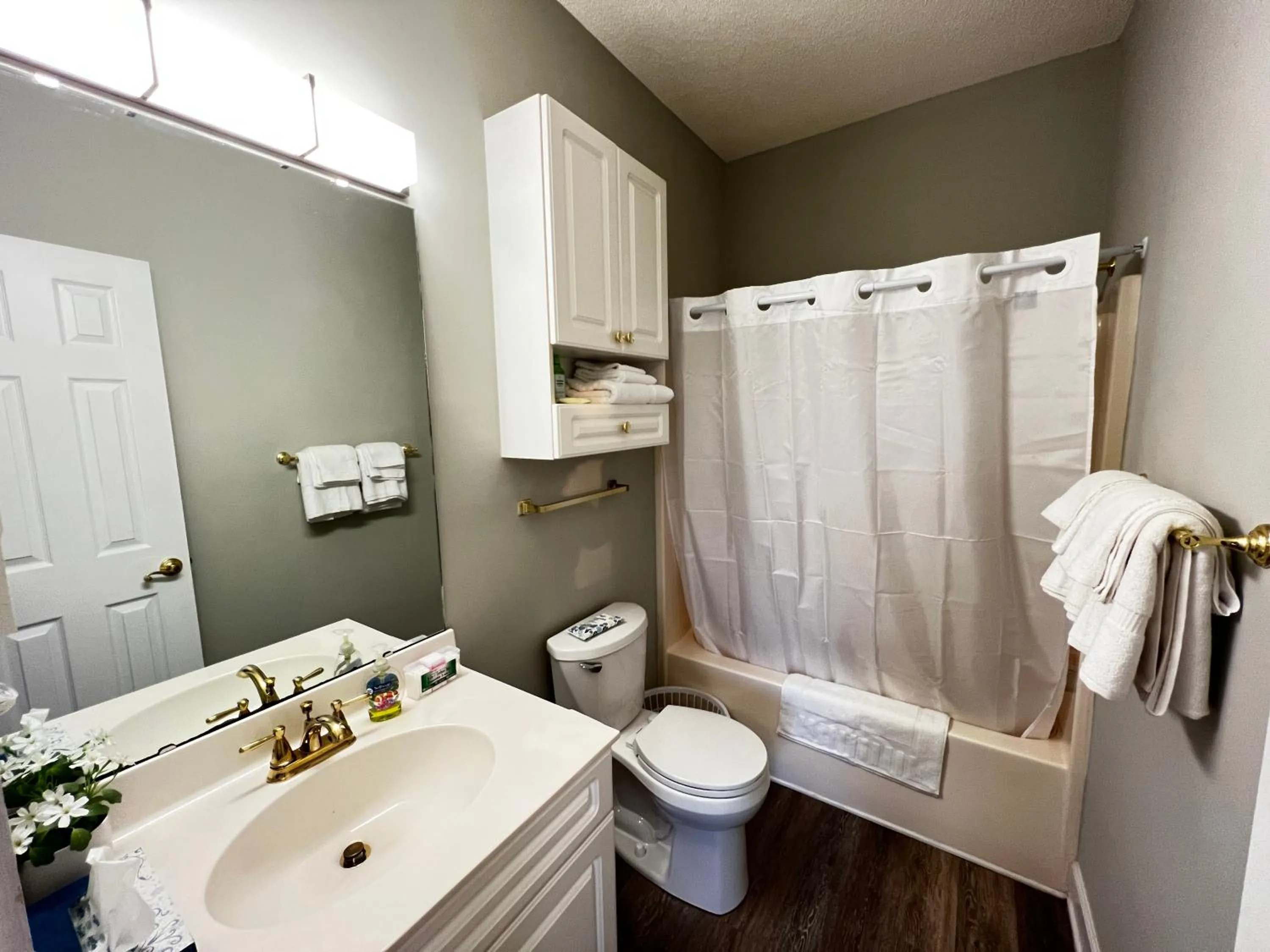 Shower in GolfView Villa/Center of MB/BEST View/End Unit