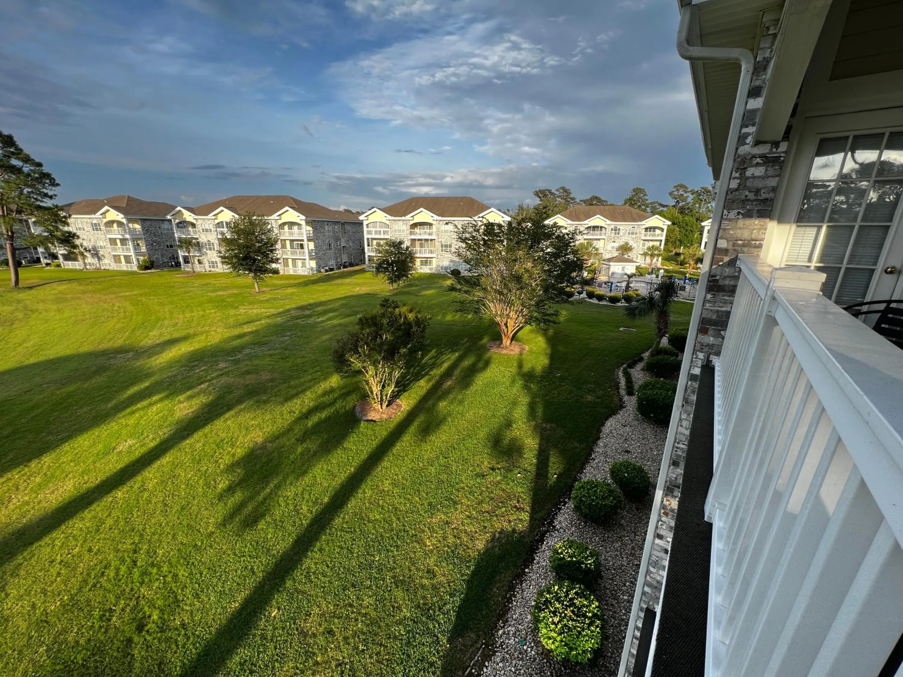 Property building in GolfView Villa/Center of MB/BEST View/End Unit