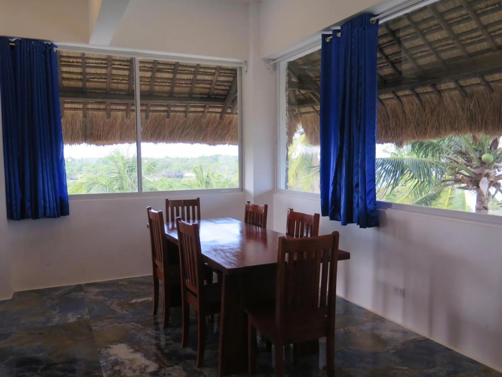 Dining area in The Wild Orchid Resort - Moalboal