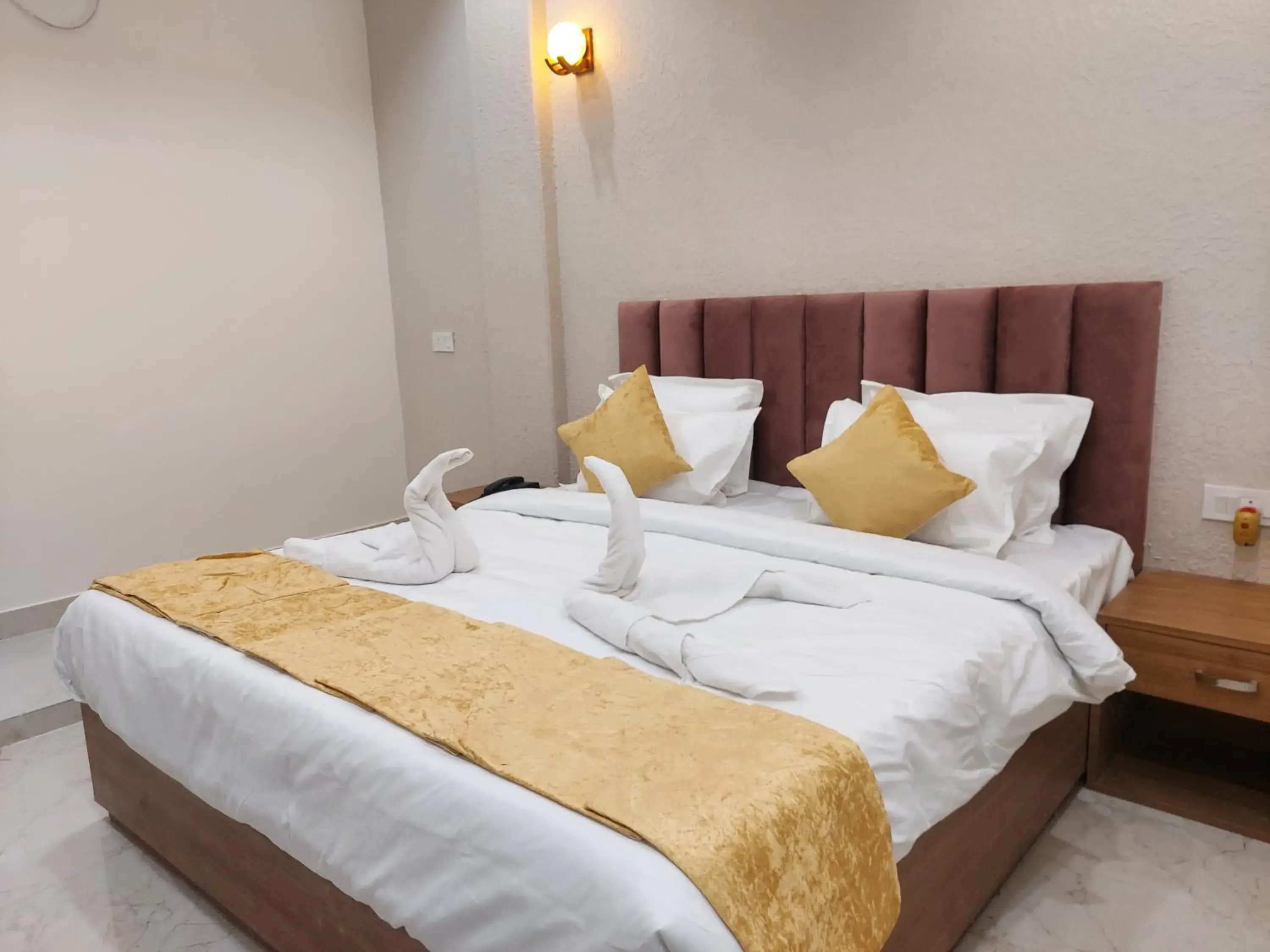 Bed in Hotel Satsang Grand Bed in Hotel Satsang Grand