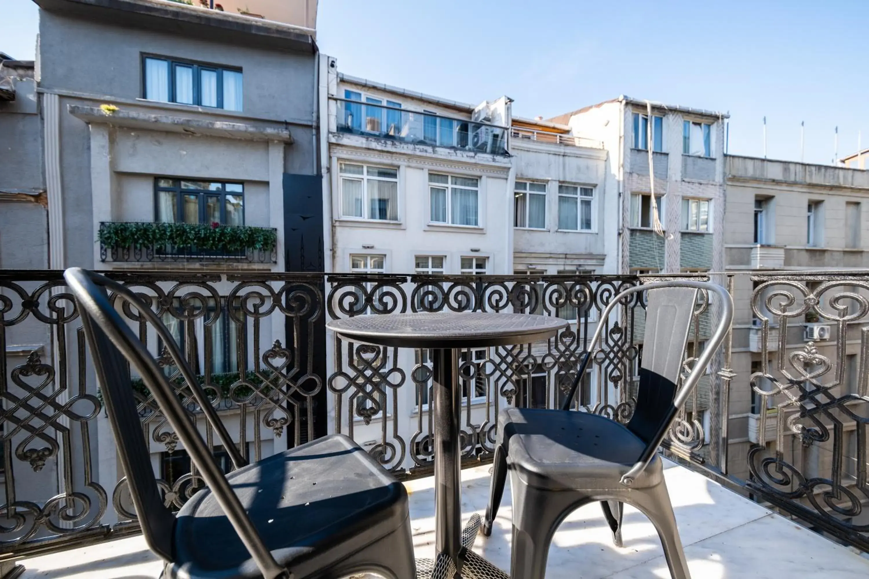 Property building in Hotel Balo Property building in Hotel Balo