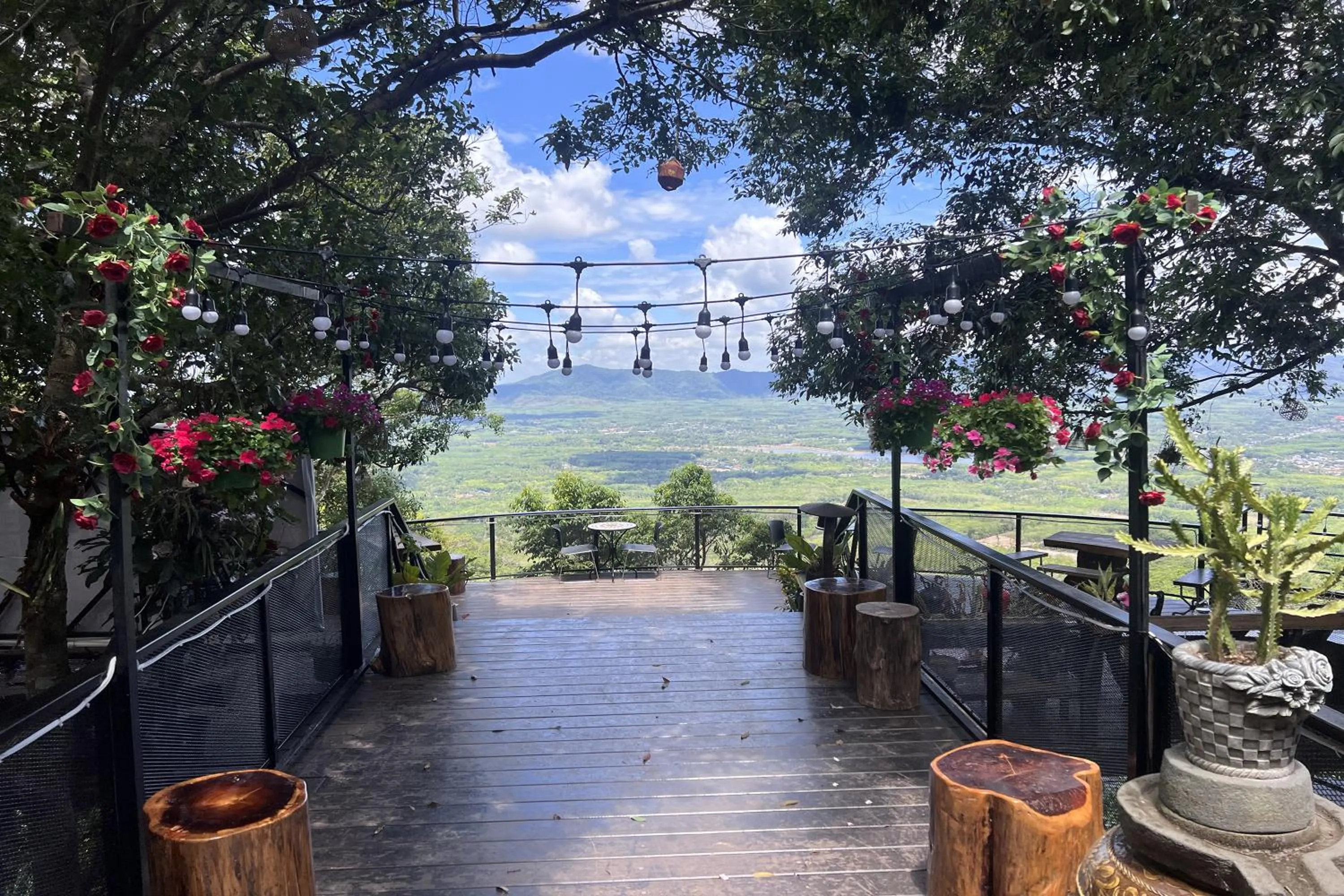 Day in Kuan Khan Lao The Nine Bistro ควนคานหลาว เดอะไนท์ บิสโทร