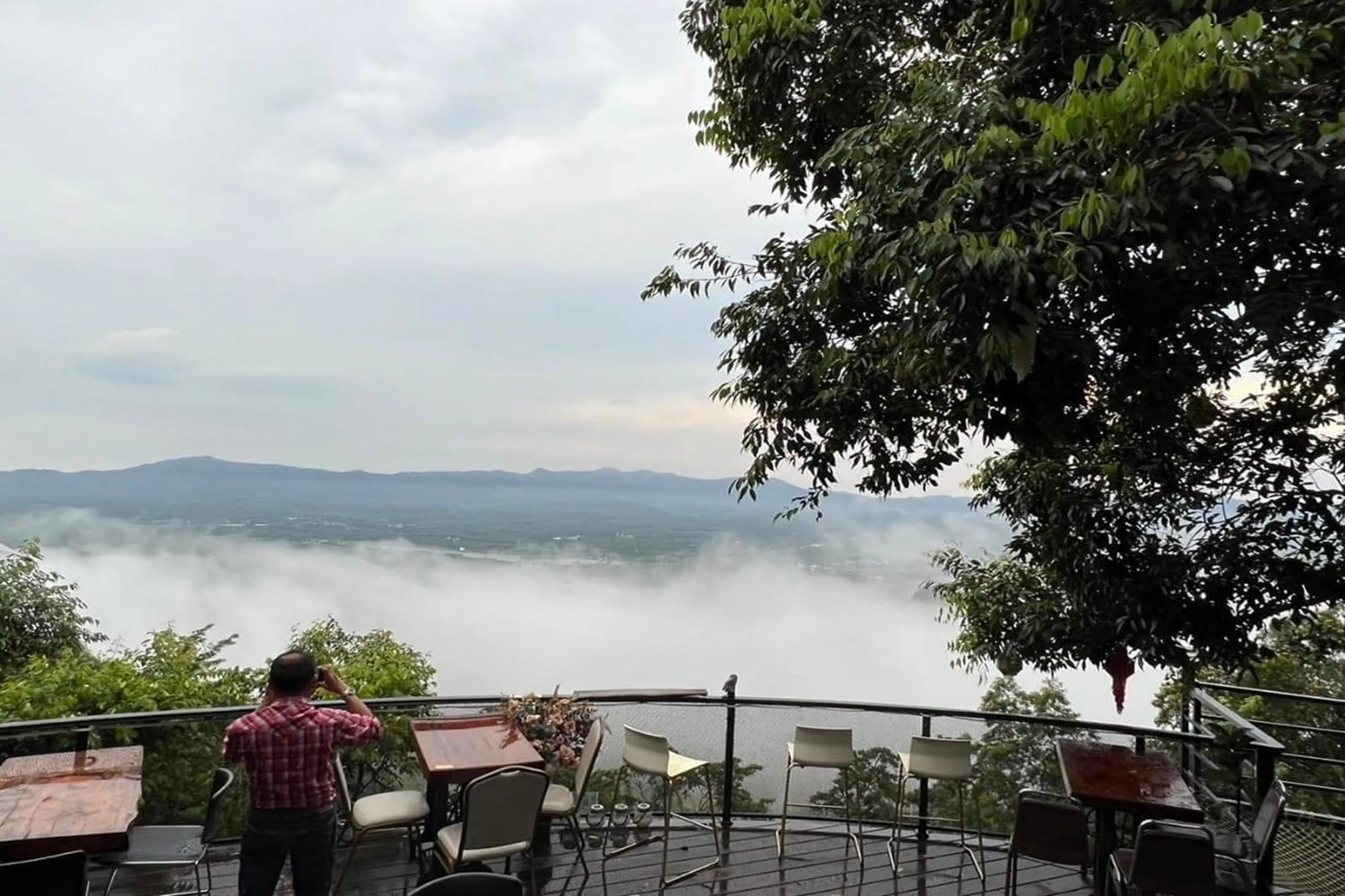 Mountain view in Kuan Khan Lao The Nine Bistro ควนคานหลาว เดอะไนท์ บิสโทร
