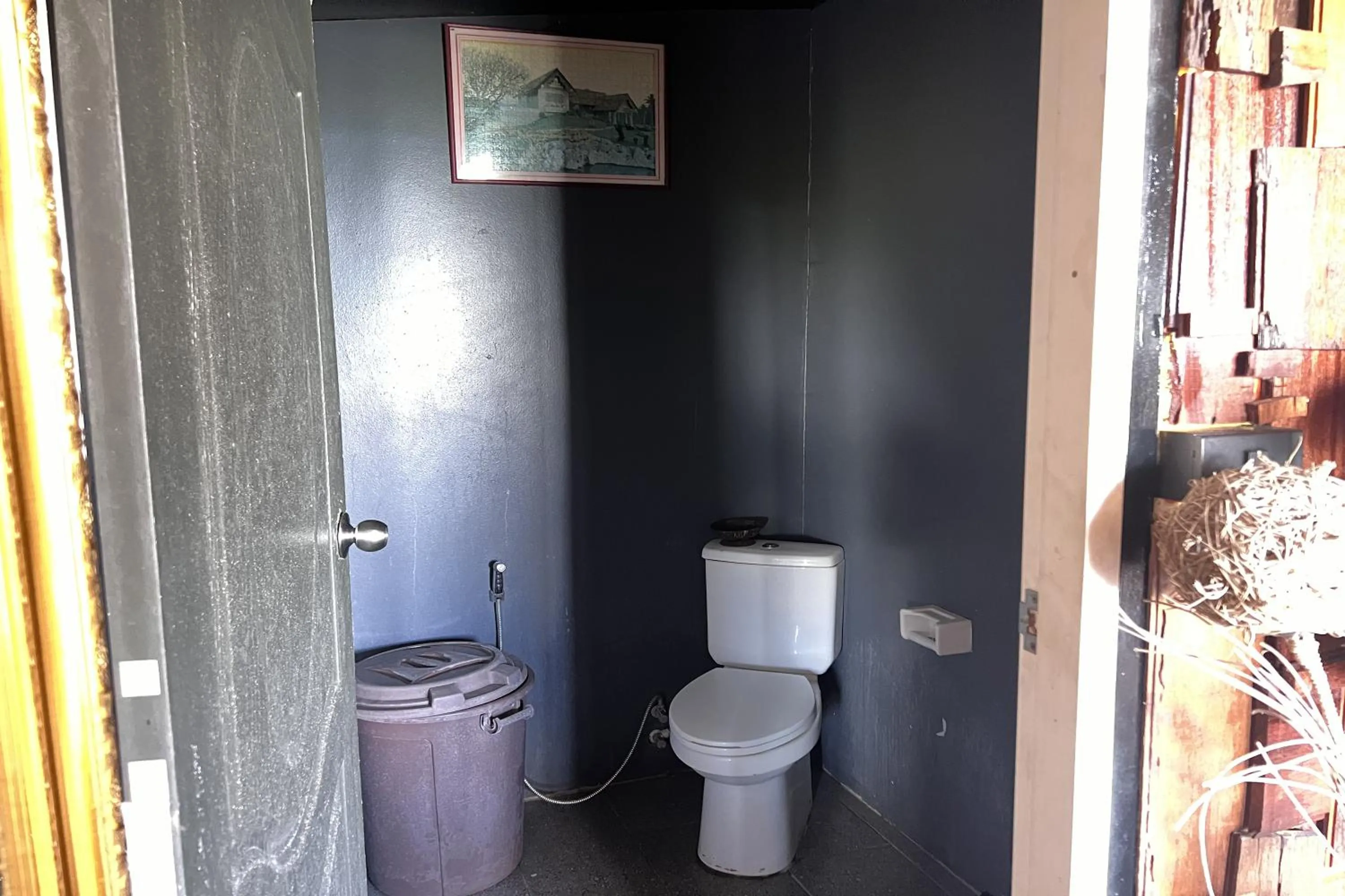 Bathroom in Kuan Khan Lao The Nine Bistro ควนคานหลาว เดอะไนท์ บิสโทร