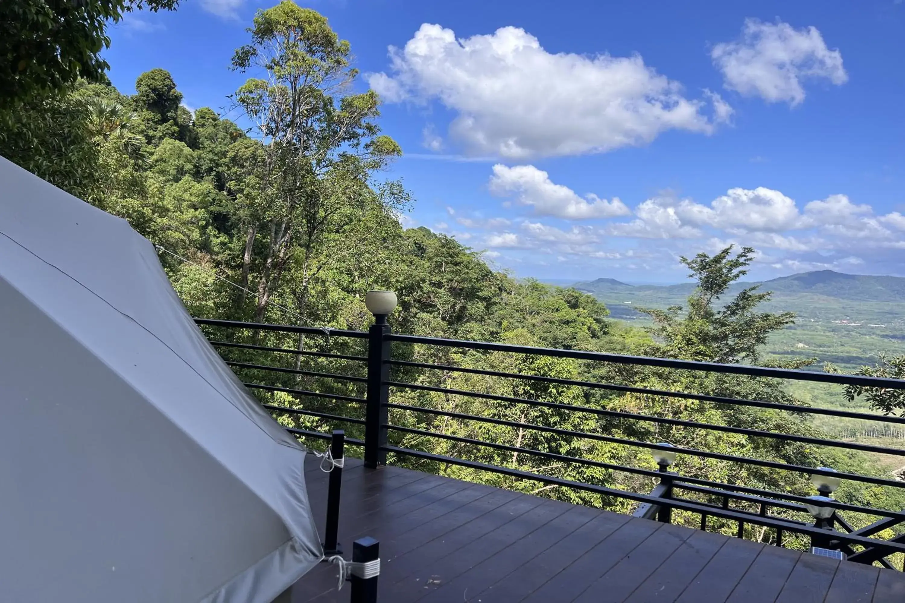 Mountain view in Kuan Khan Lao The Nine Bistro ควนคานหลาว เดอะไนท์ บิสโทร Mountain view in Kuan Khan Lao The Nine Bistro ควนคานหลาว เดอะไนท์ บิสโทร