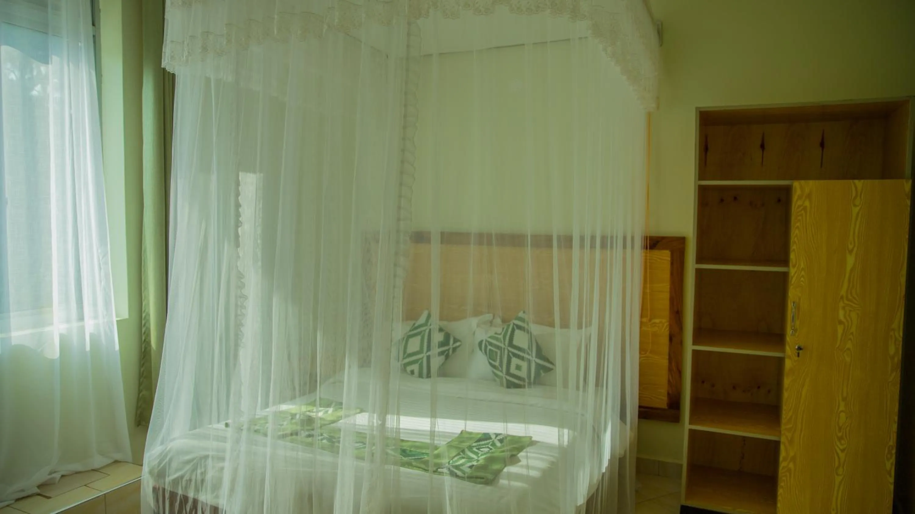 Ekhaya Crescent Hotel