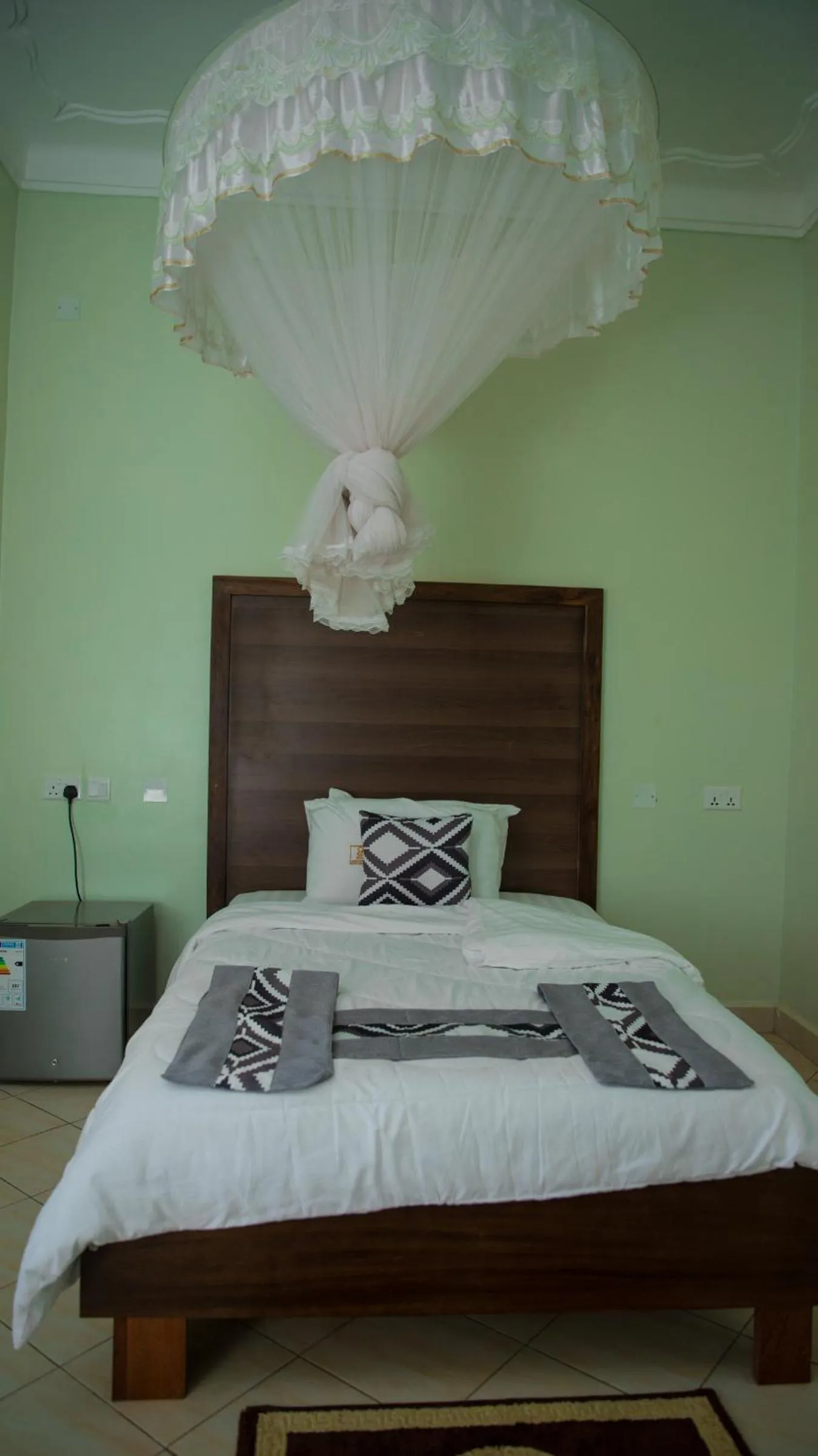 Ekhaya Crescent Hotel