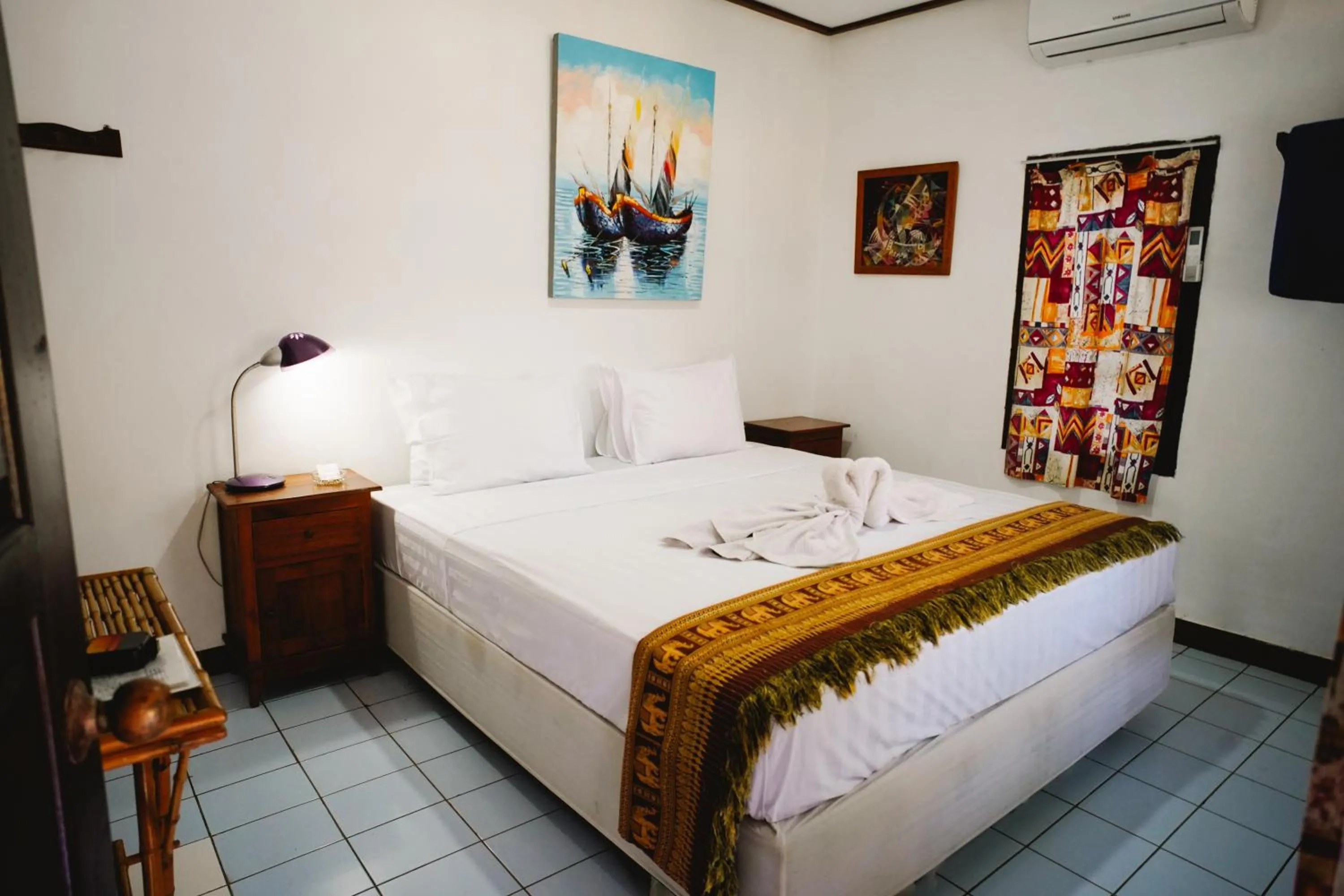 Bed in Temple Cafe & Seaside Cottages