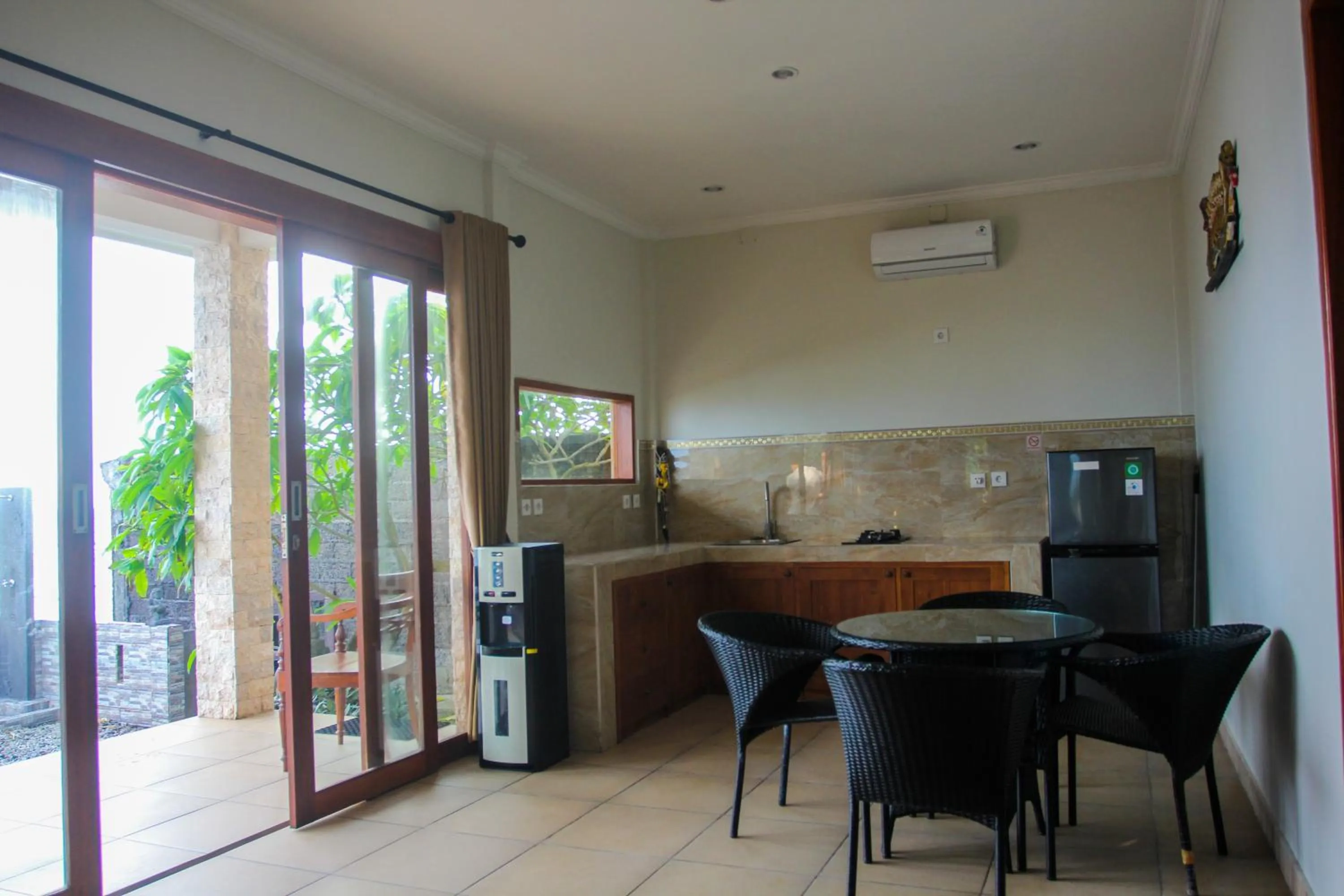 Kitchen or kitchenette in Temple Cafe & Seaside Cottages