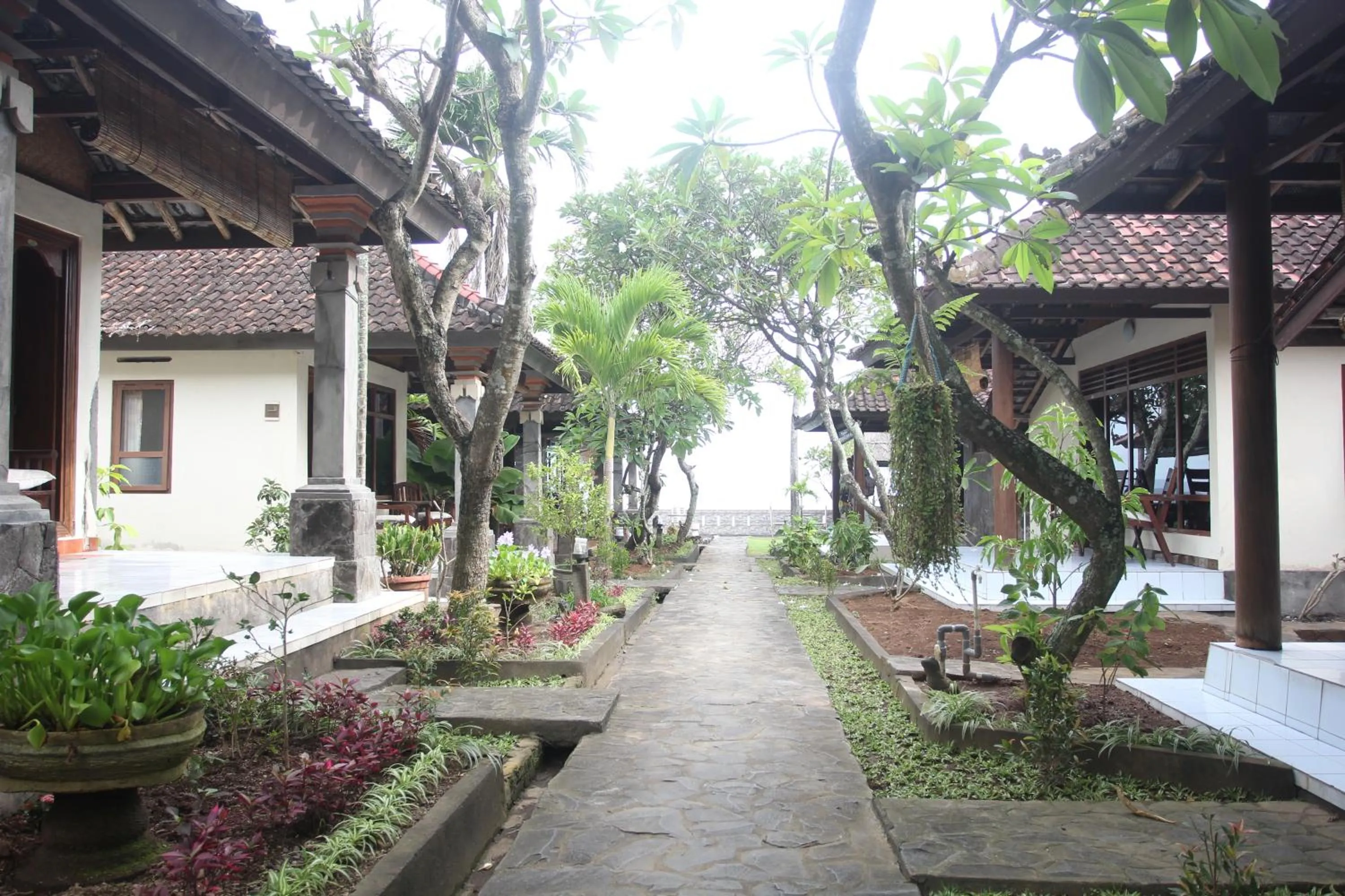 Garden in Temple Cafe & Seaside Cottages