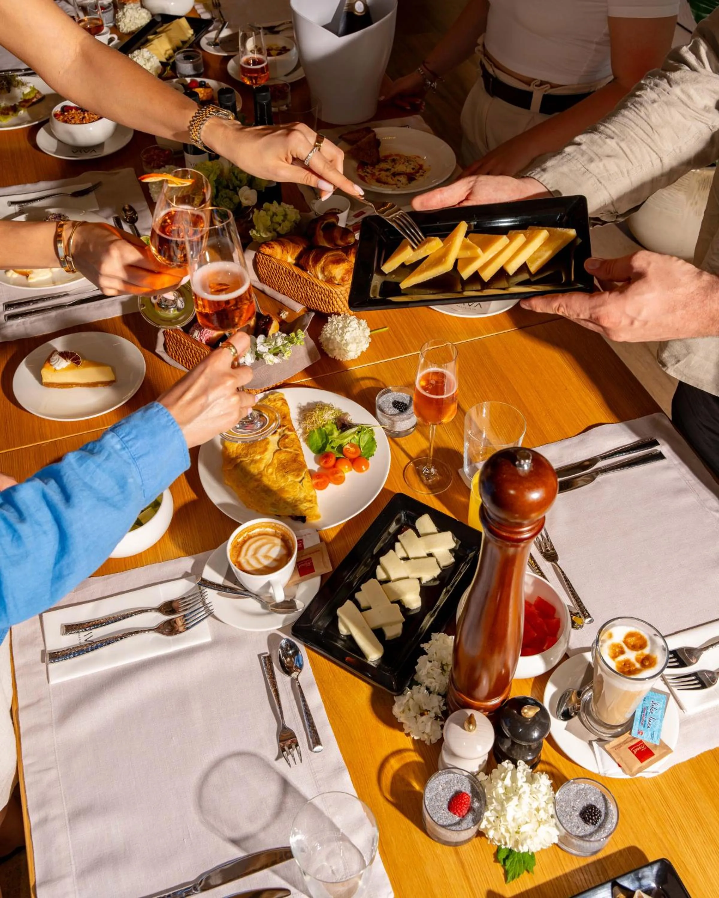 Food and drinks in LIOQA Resort