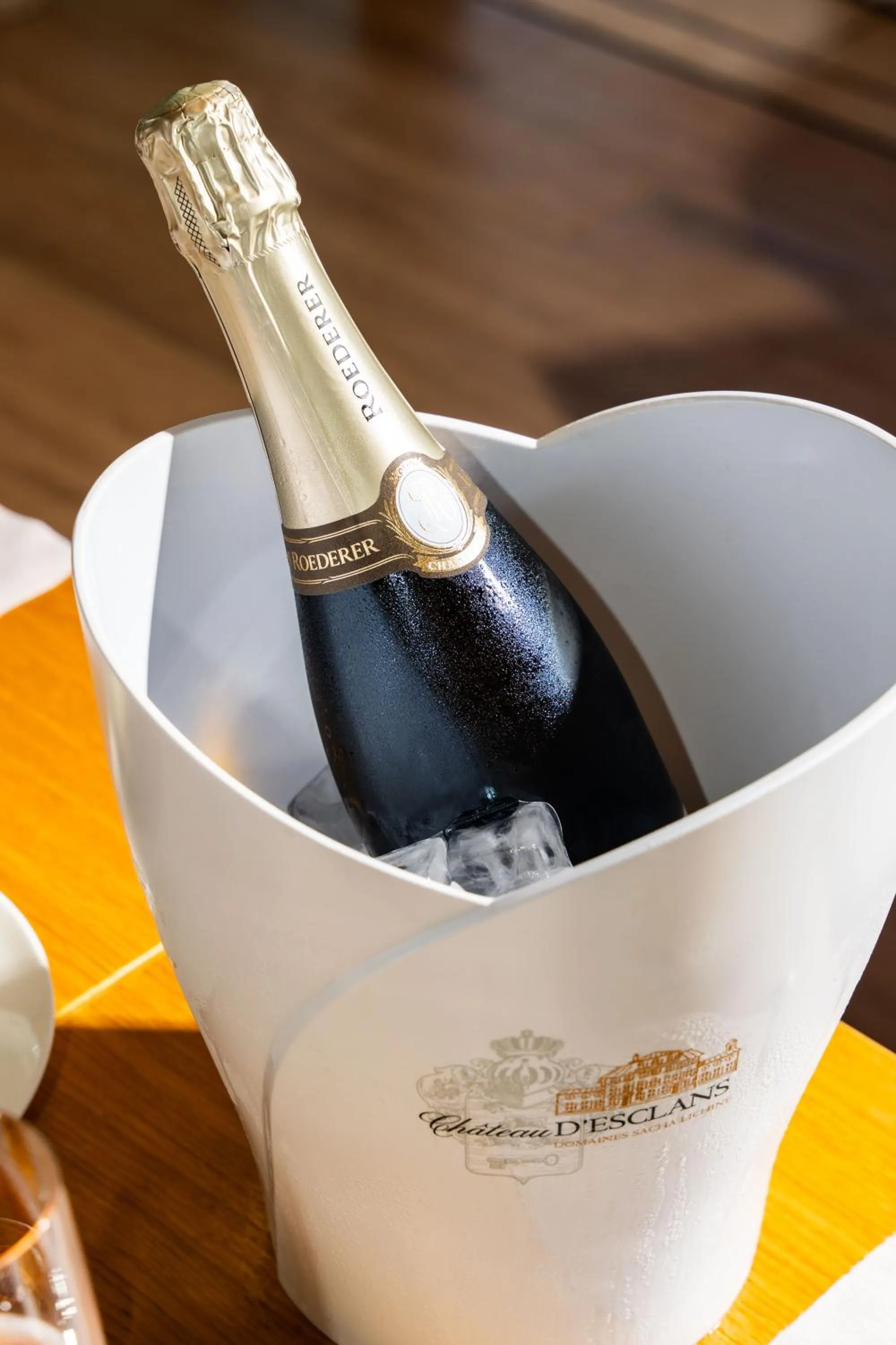 Food and drinks in LIOQA Resort