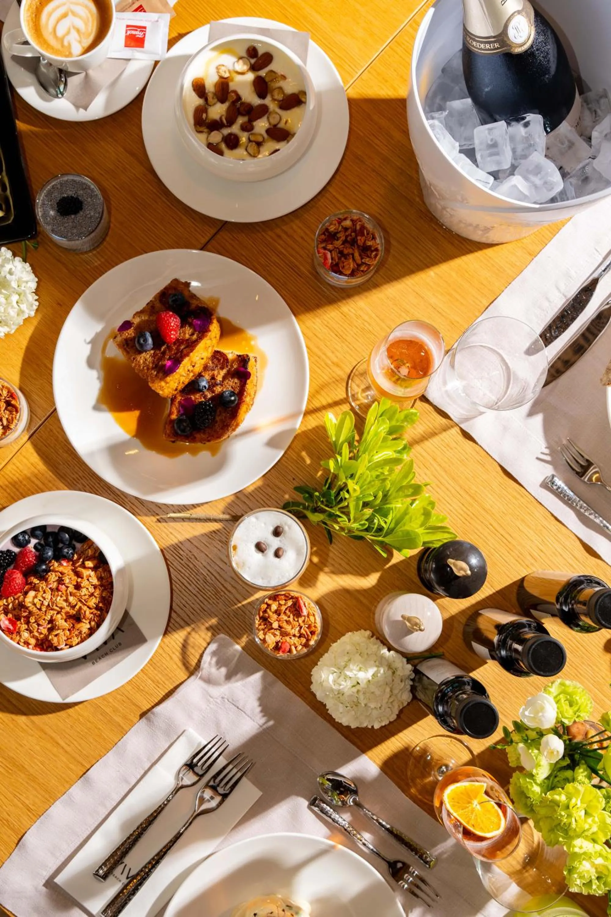 Food and drinks in LIOQA Resort