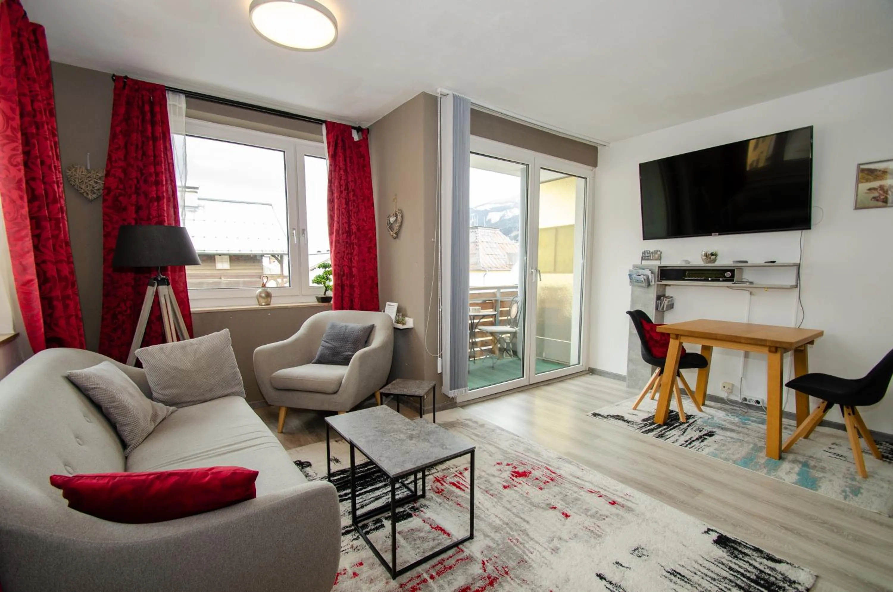 TV and multimedia in Apartment Dreamski Zell am See town, near lake
