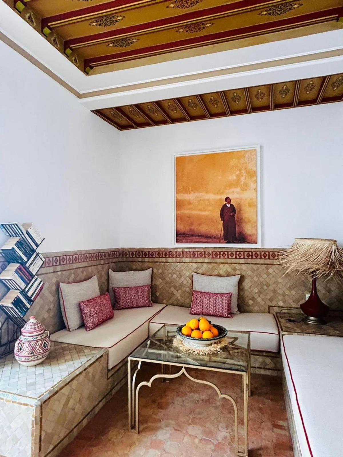 Communal lounge/ TV room in Riad Bamaga