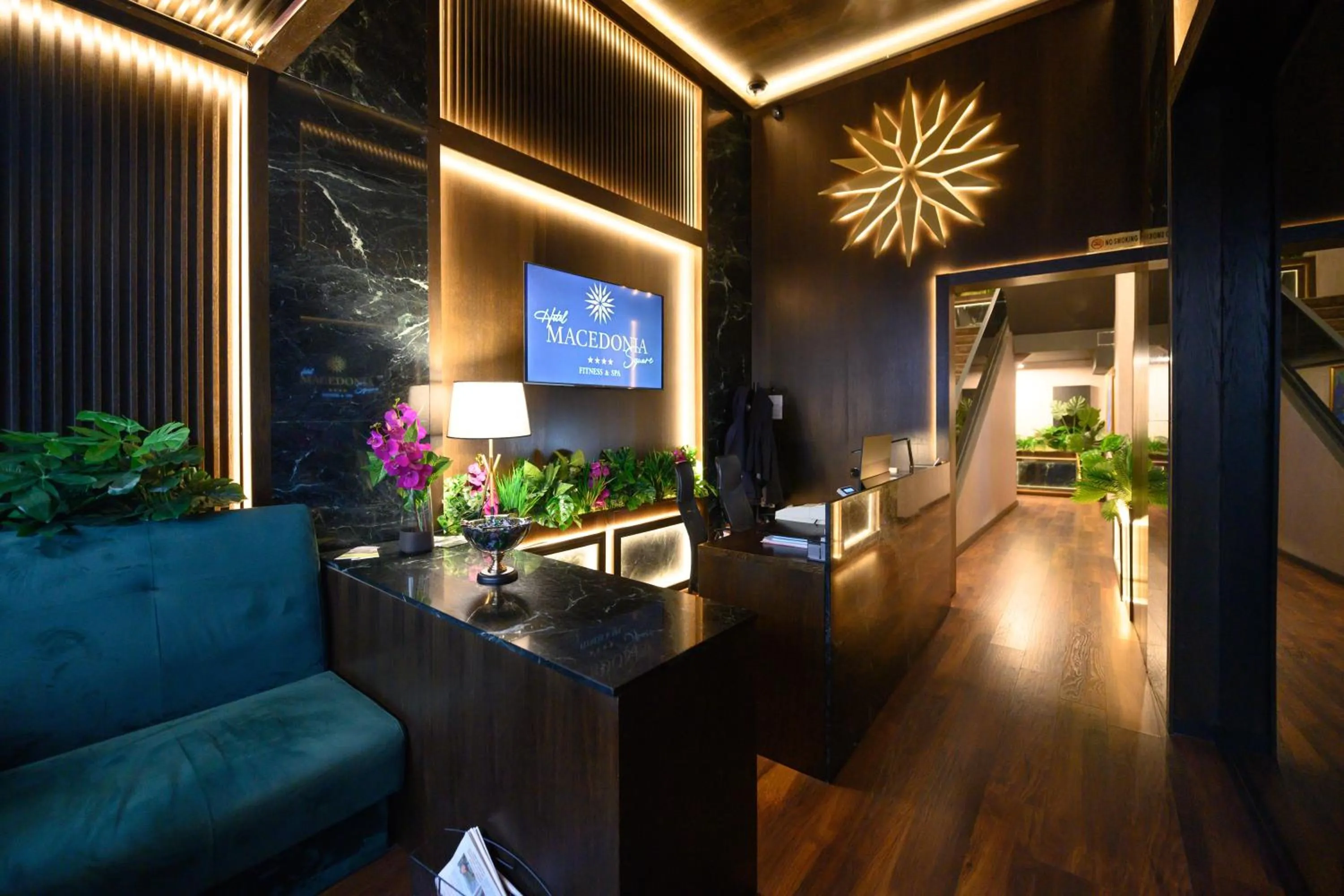 Lobby or reception in Hotel Macedonia Square