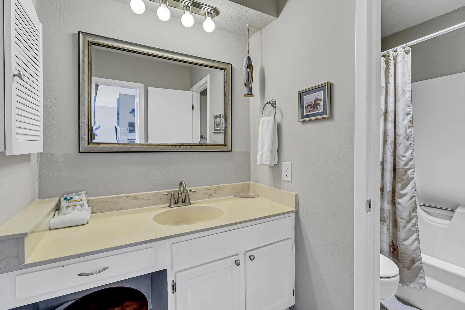 Other in Bay Tree B4