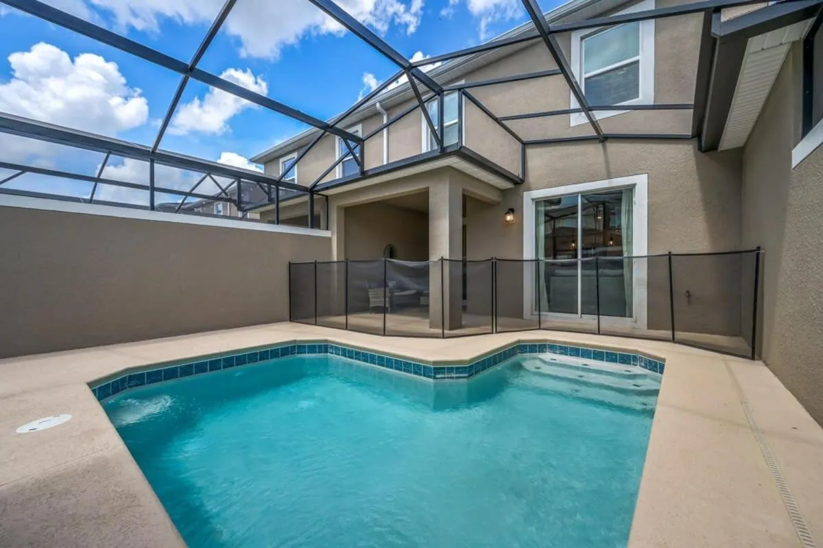 Brand new home themed bedrooms prime location