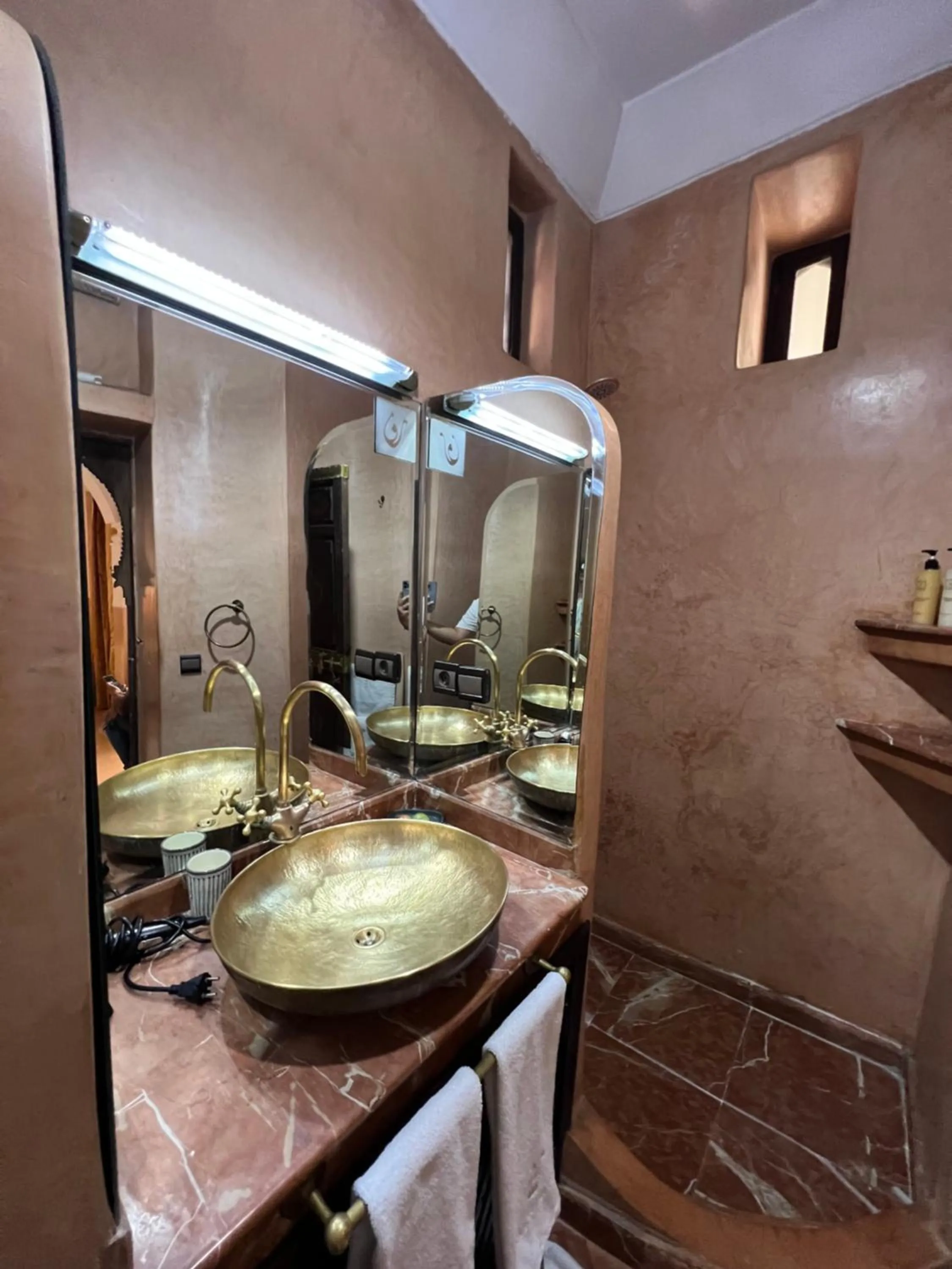 Bathroom in Riad Des Arts