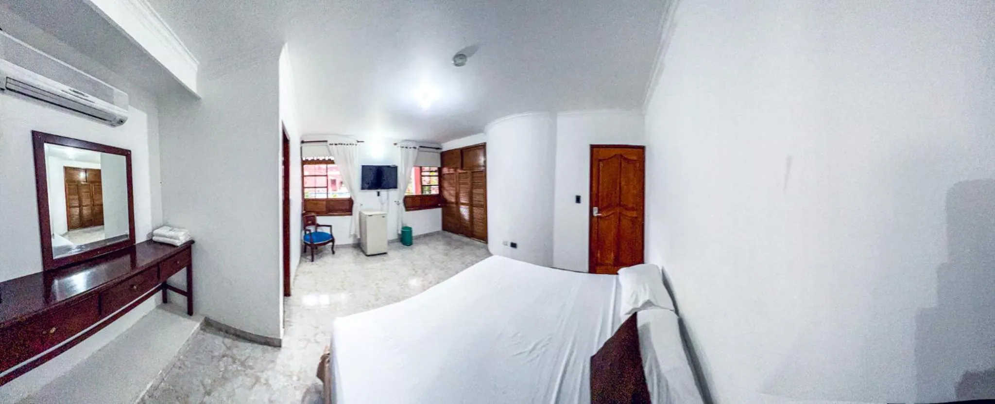 Deluxe Double Room in Hotel Sunrise By Hype