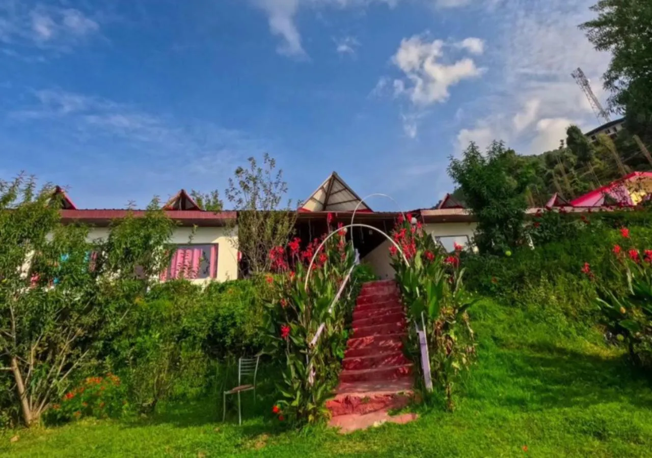 Property building in Haut Monde King's Paradise Resort