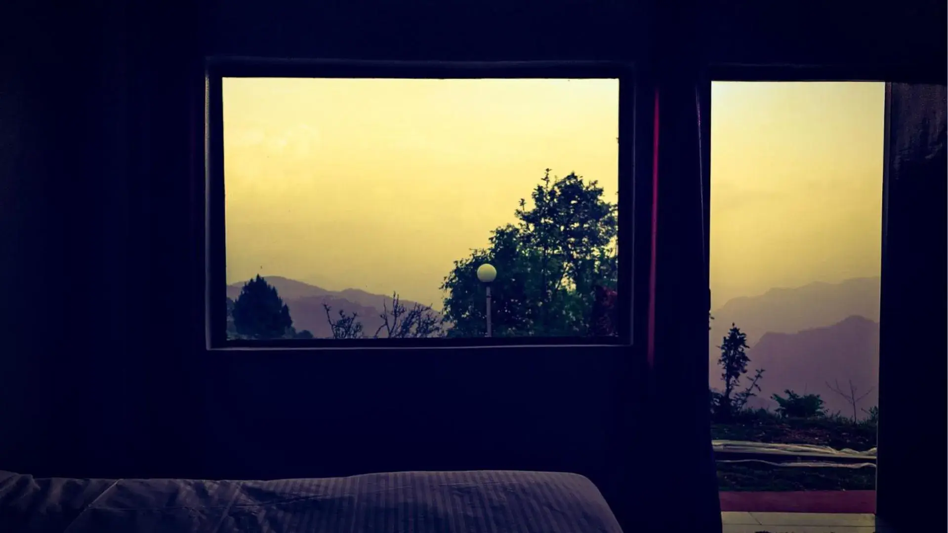 Mountain view, Bed in Haut Monde King's Paradise Resort Mountain view, Bed in Haut Monde King's Paradise Resort