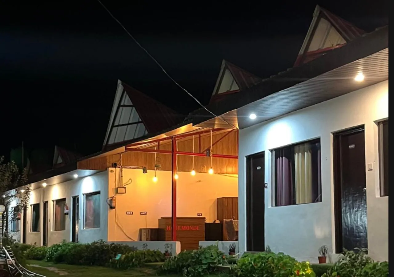 Property building in Haut Monde King's Paradise Resort