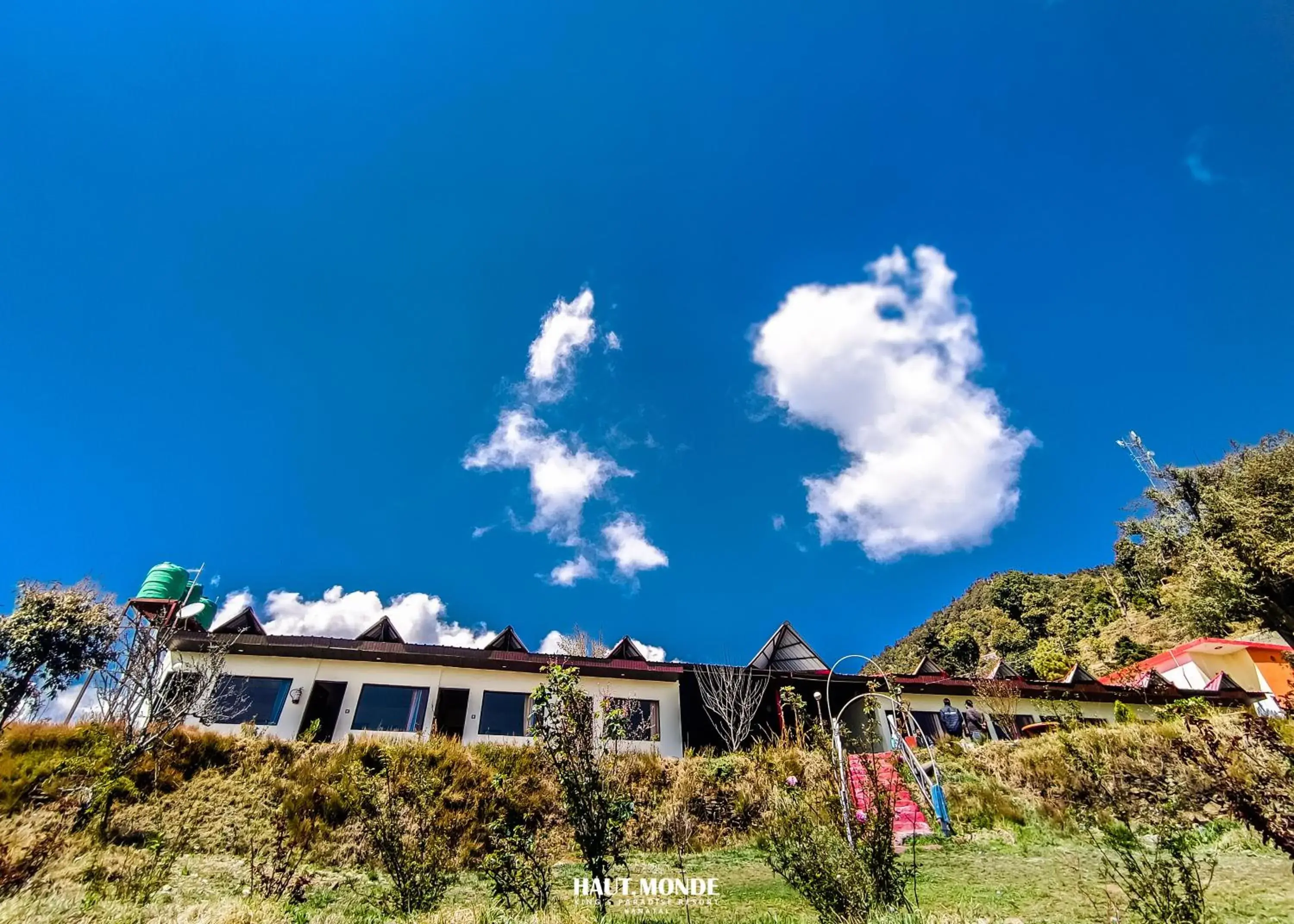 Property building in Haut Monde King's Paradise Resort Property building in Haut Monde King's Paradise Resort