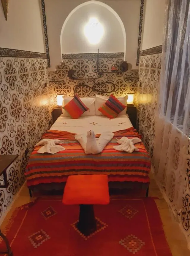 Photo of the whole room, Bed in Riad Chalymar