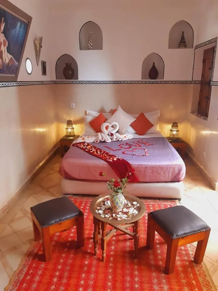 Photo of the whole room, Bed in Riad Chalymar