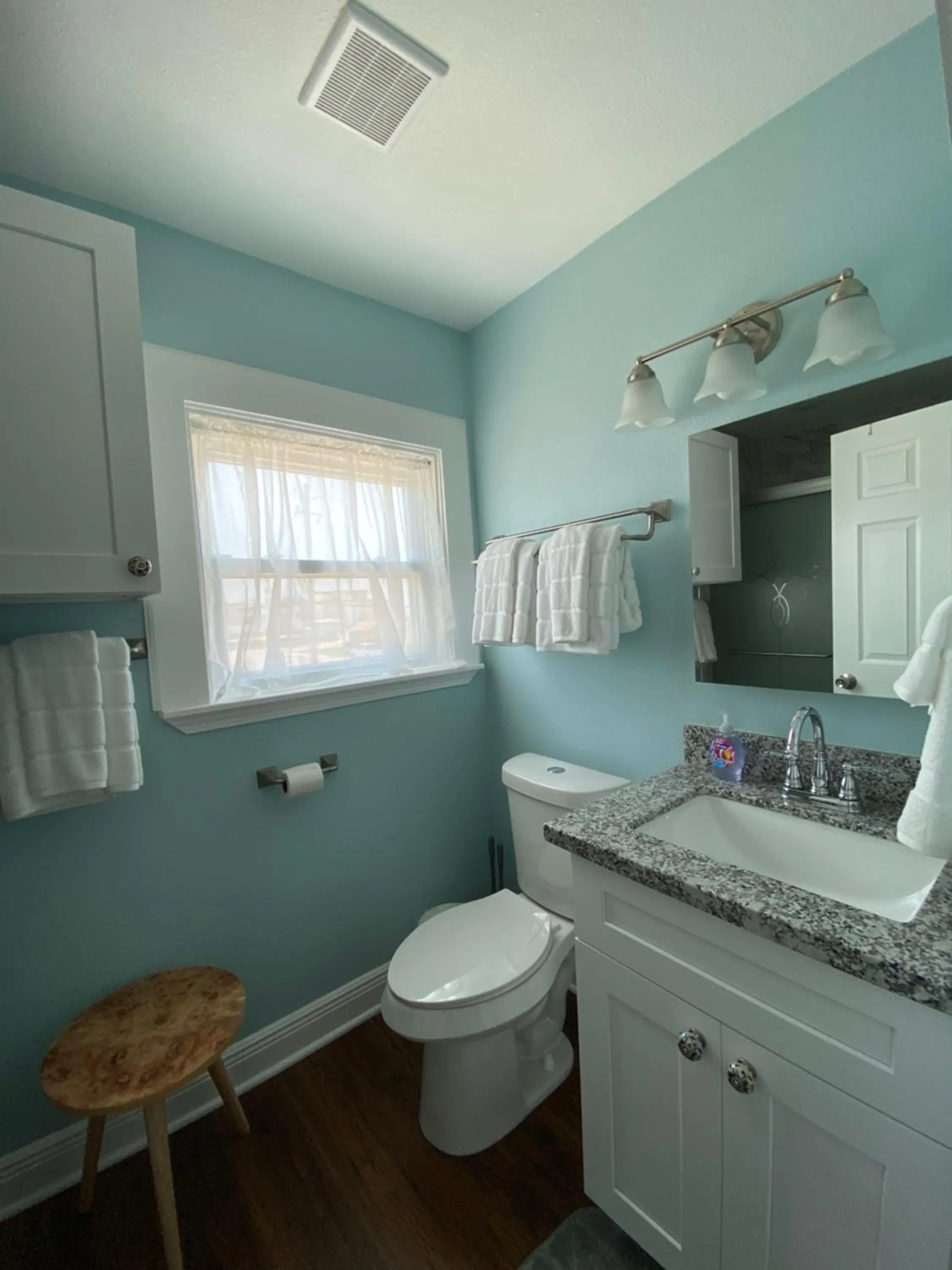Bathroom in Ocean view, newly renovated home, central location, plenty of parkings