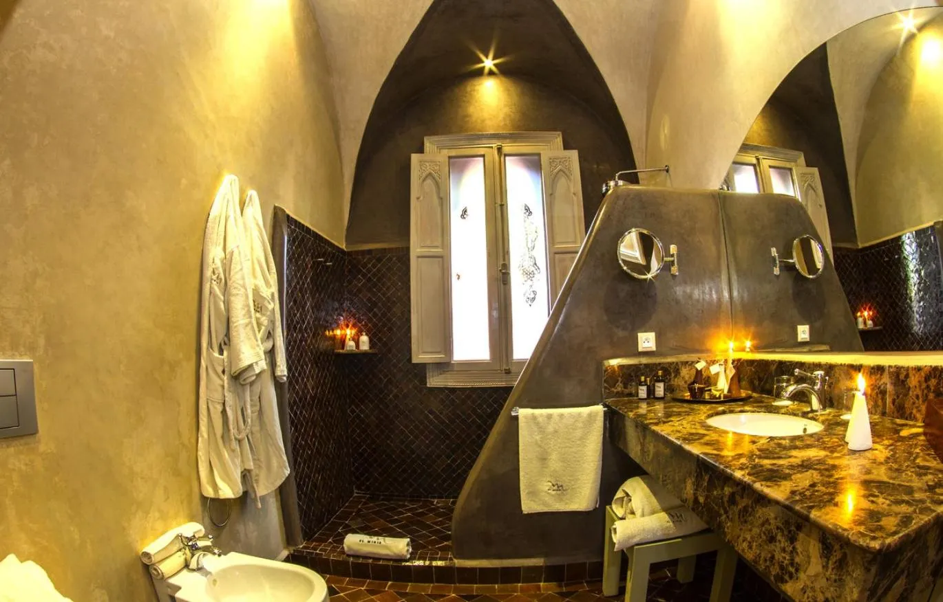 Bathroom in Palais El Miria & SPA