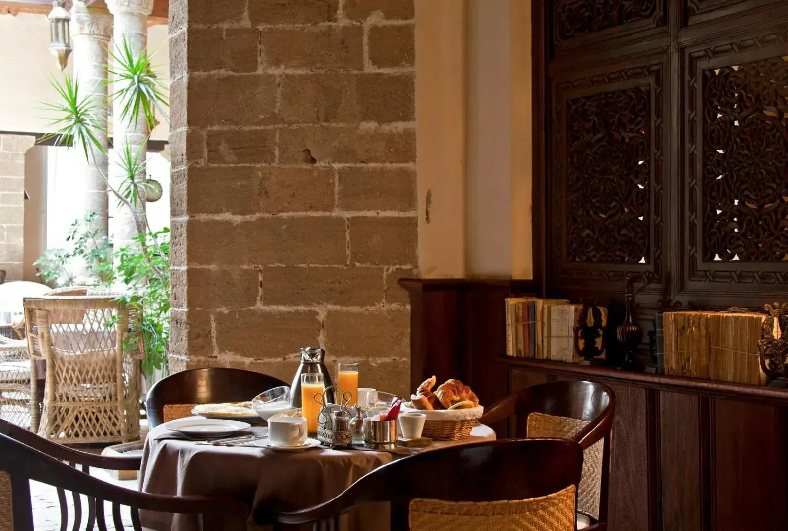 Restaurant/places to eat in Villa De L'Ô Restaurant/places to eat in Villa De L'Ô