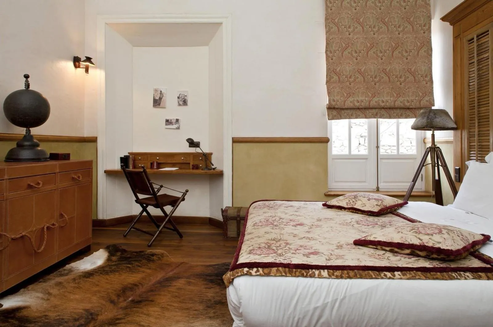 Photo of the whole room, Bed in Villa De L'Ô