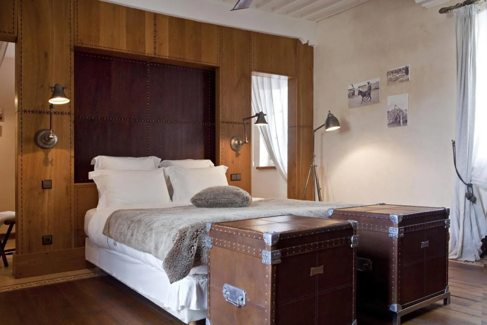 Bed in Villa De L'Ô