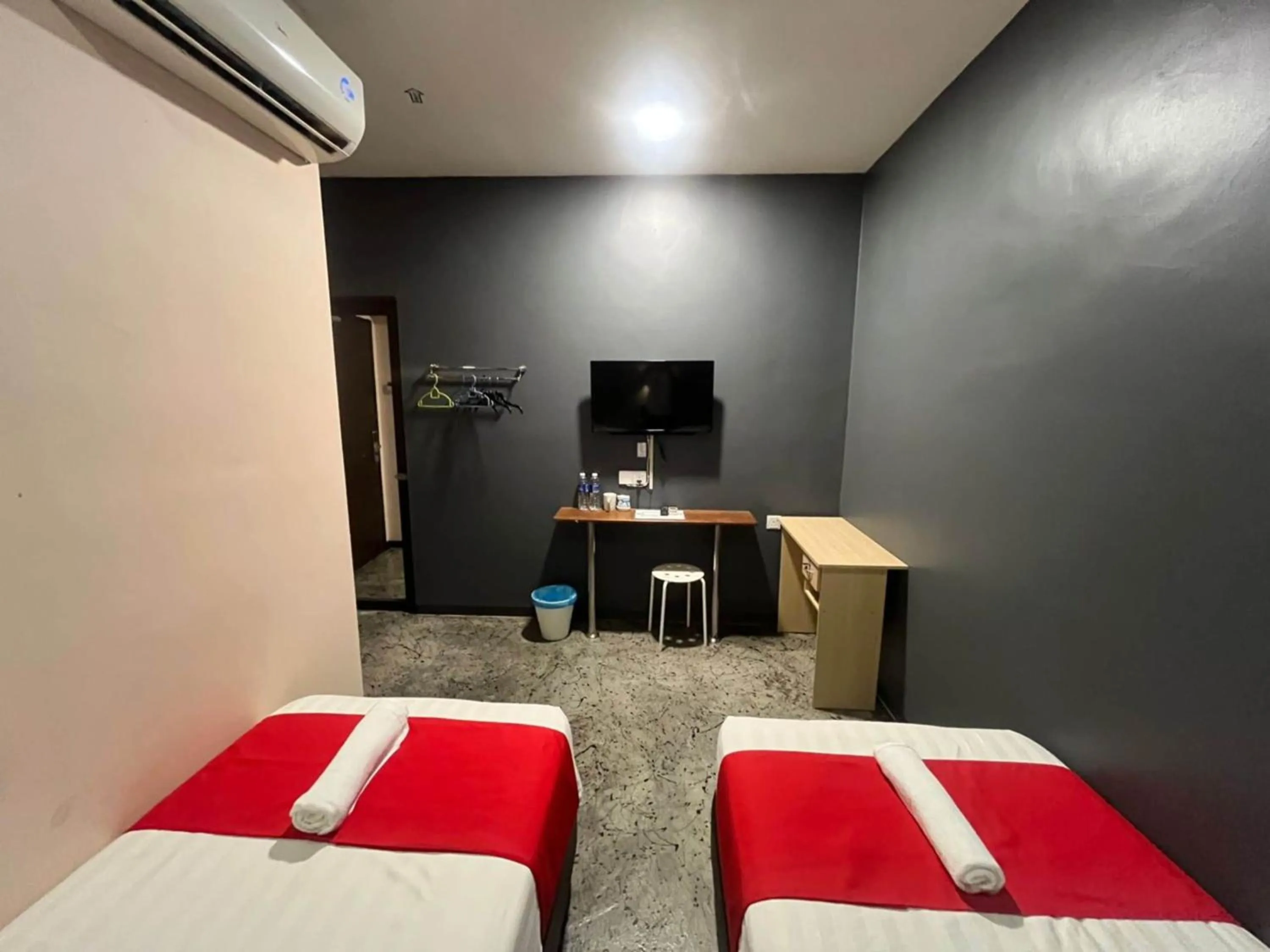 Bedroom in Capital O 89333 Musse Hotel